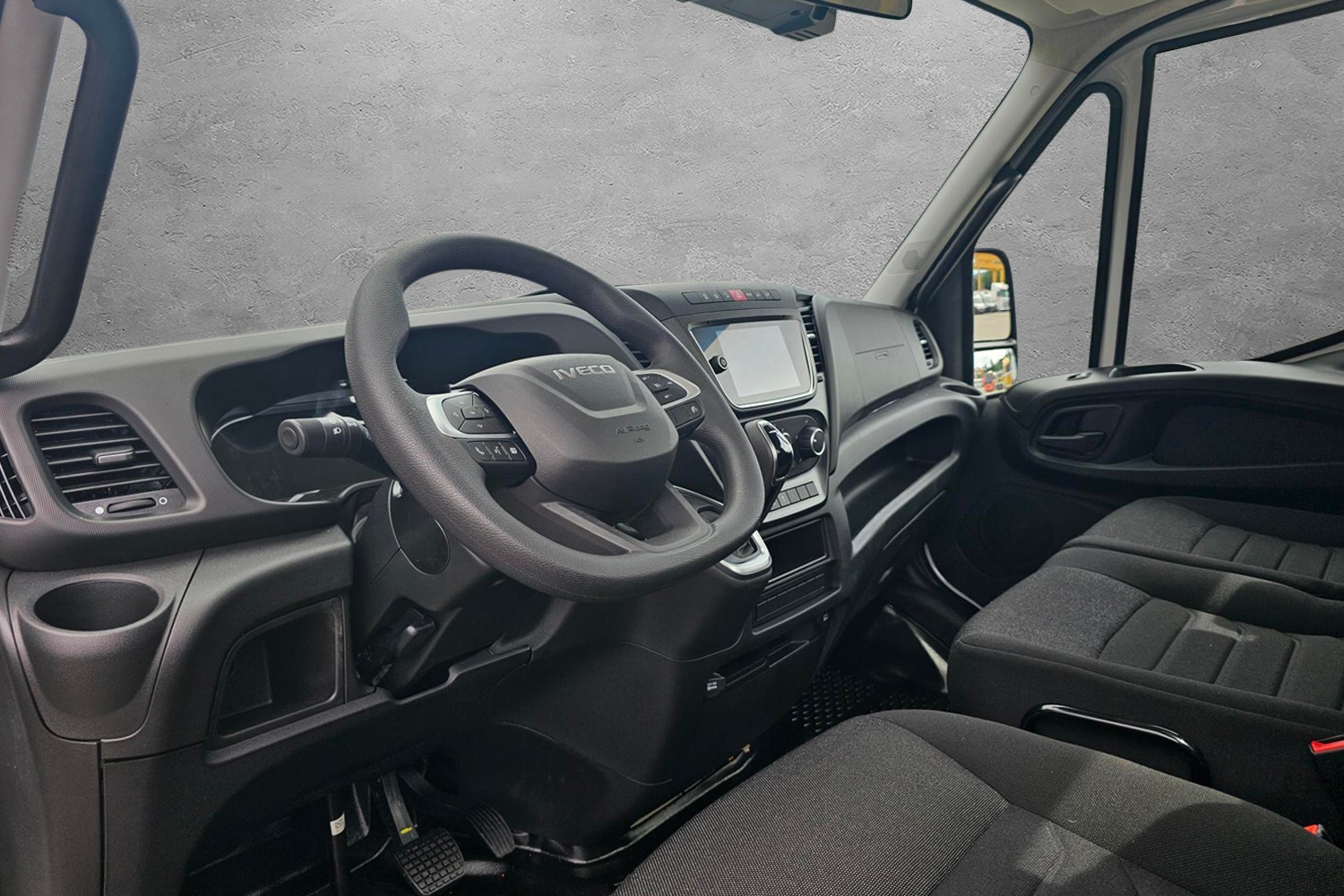 IVECO 35C16HA8-image-8