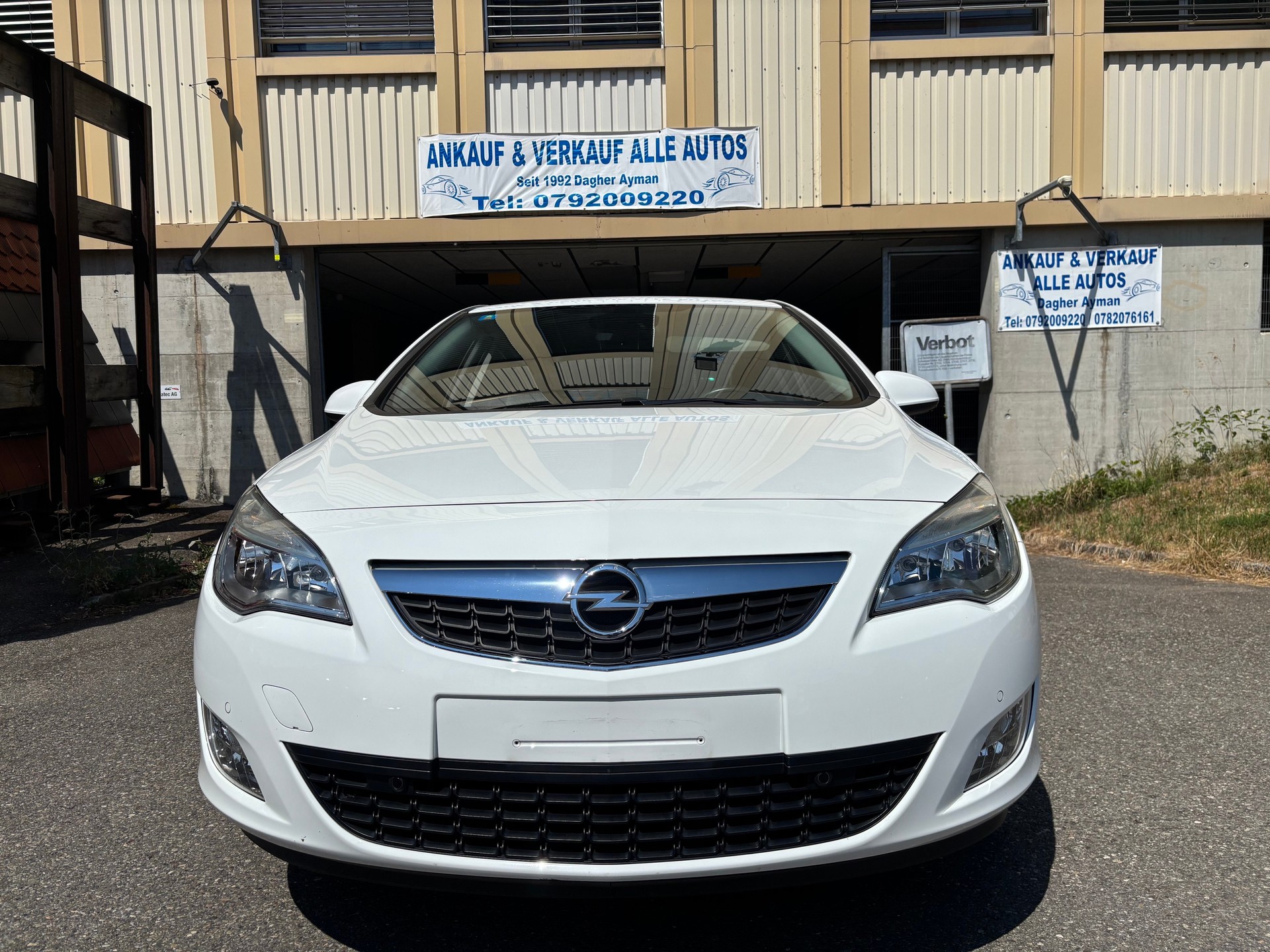 OPEL Astra 1.6i 16V Turbo Cosmo-image-0