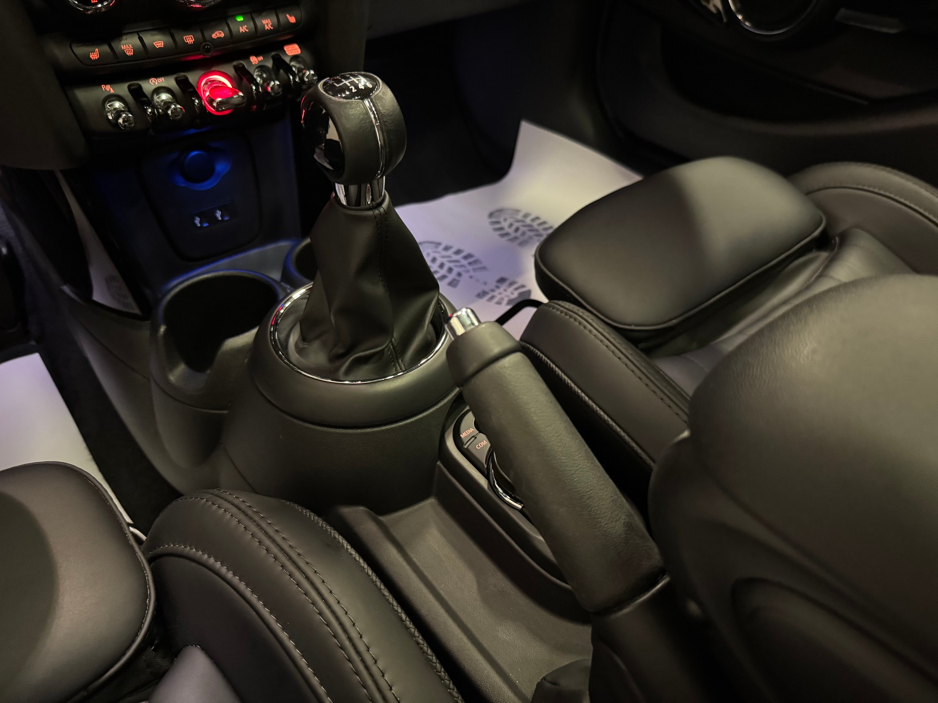 MINI Cooper S-image-26