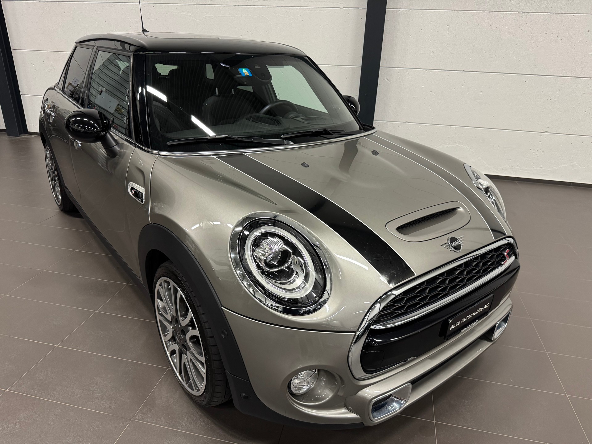 MINI Cooper S-image-1