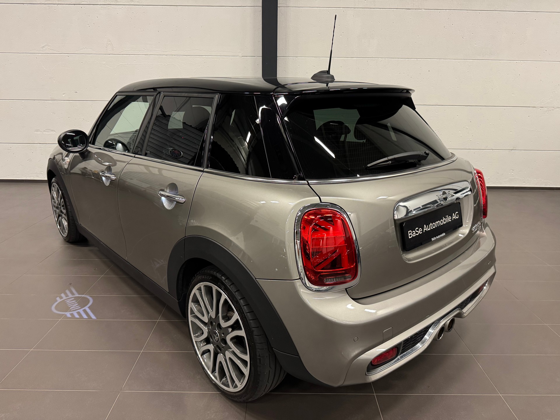 MINI Cooper S-image-12