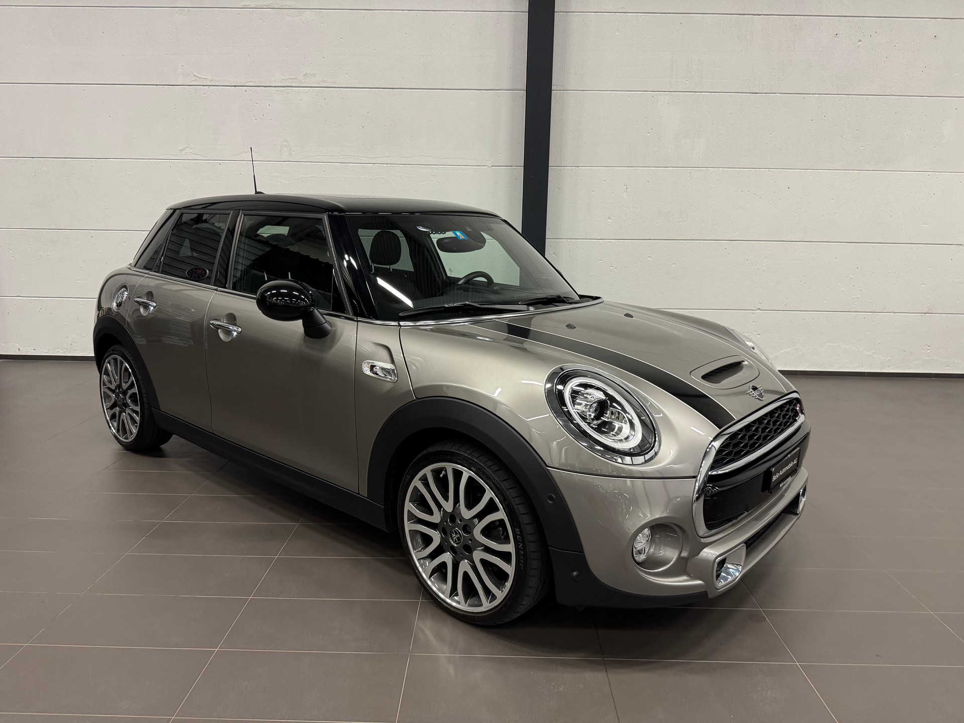 MINI Cooper S-image-3
