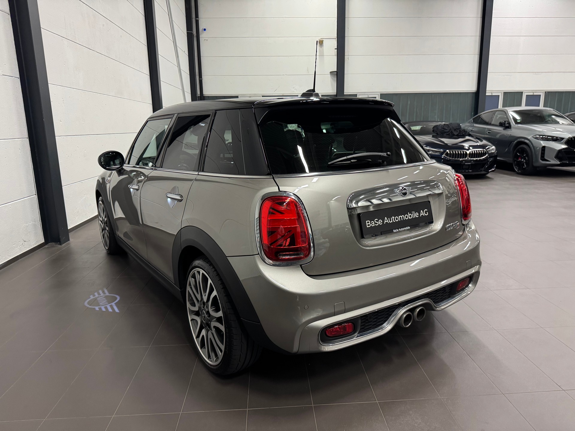 MINI Cooper S-image-13