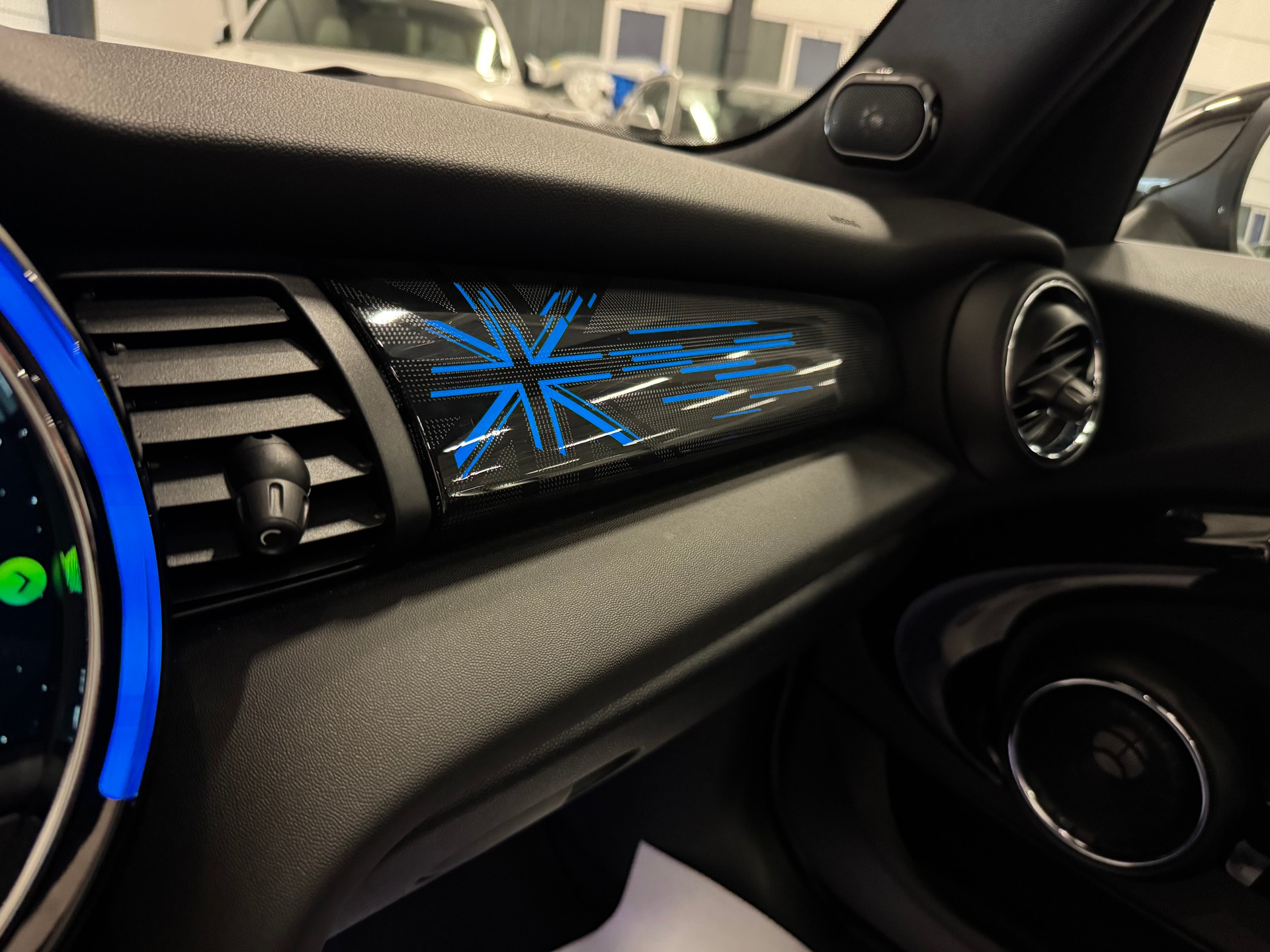 MINI Cooper S-image-27