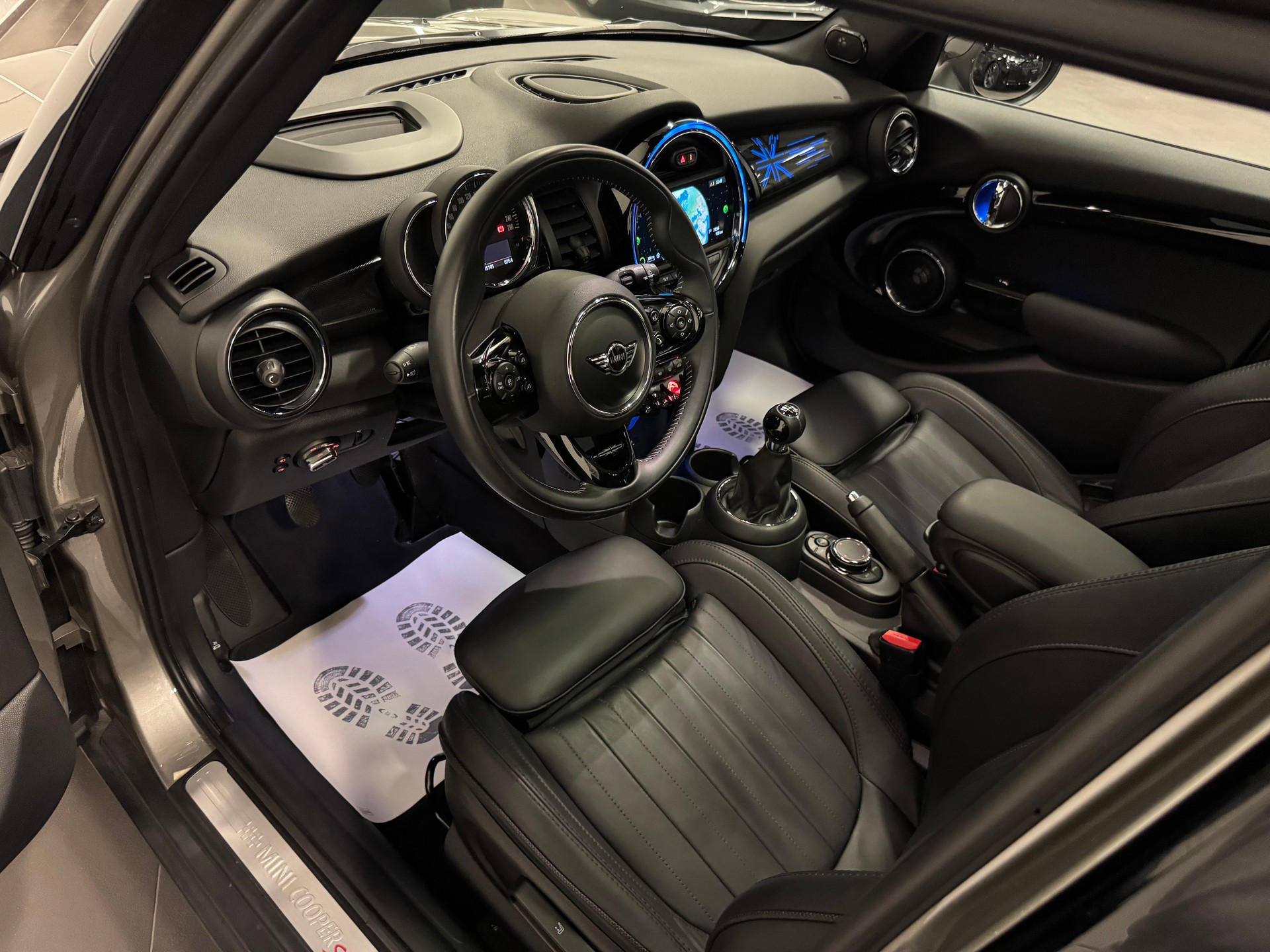 MINI Cooper S-image-15