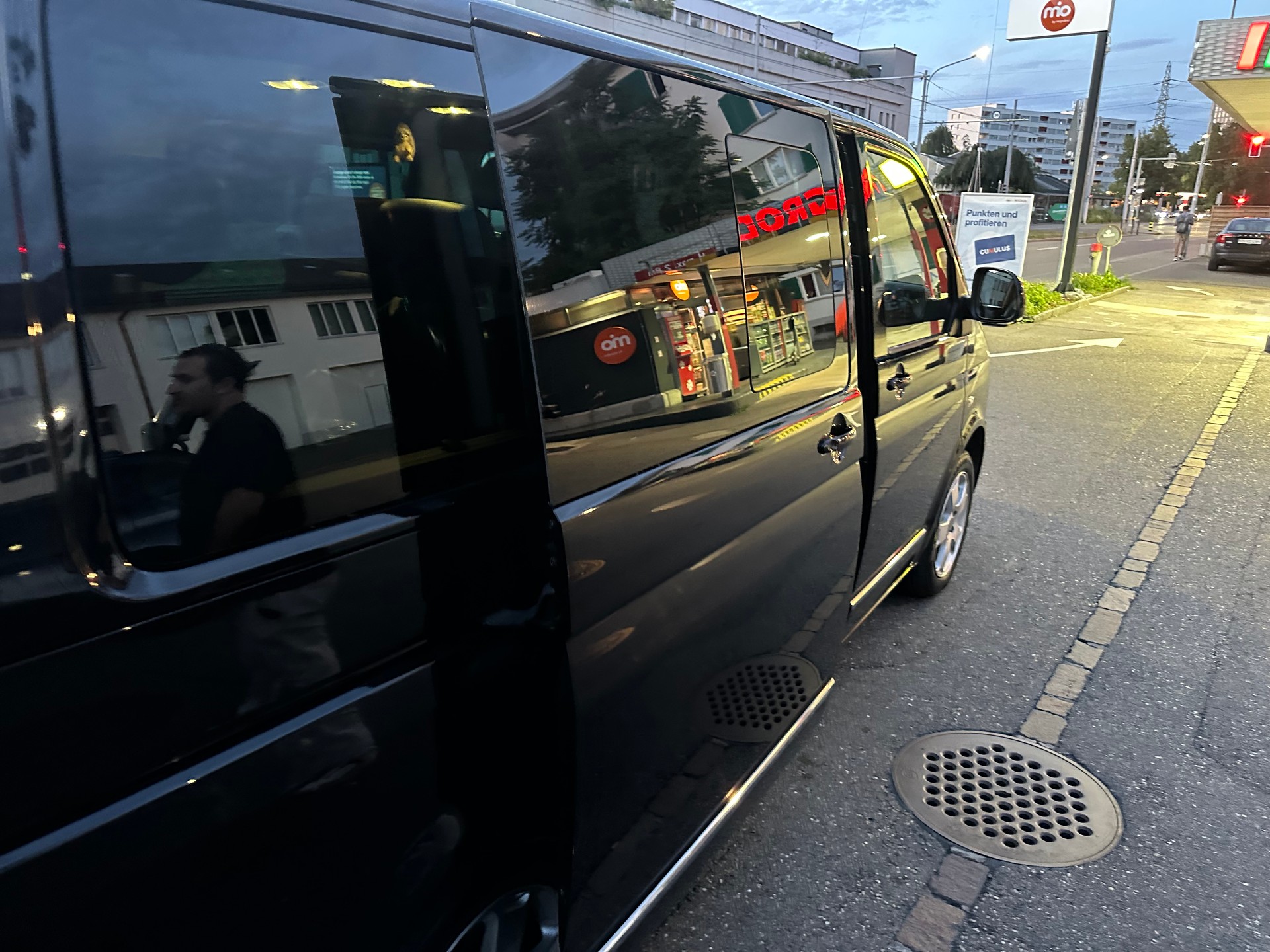 VW T5 Multivan 2.0 Bi-TDI CR Highline DSG-image-2
