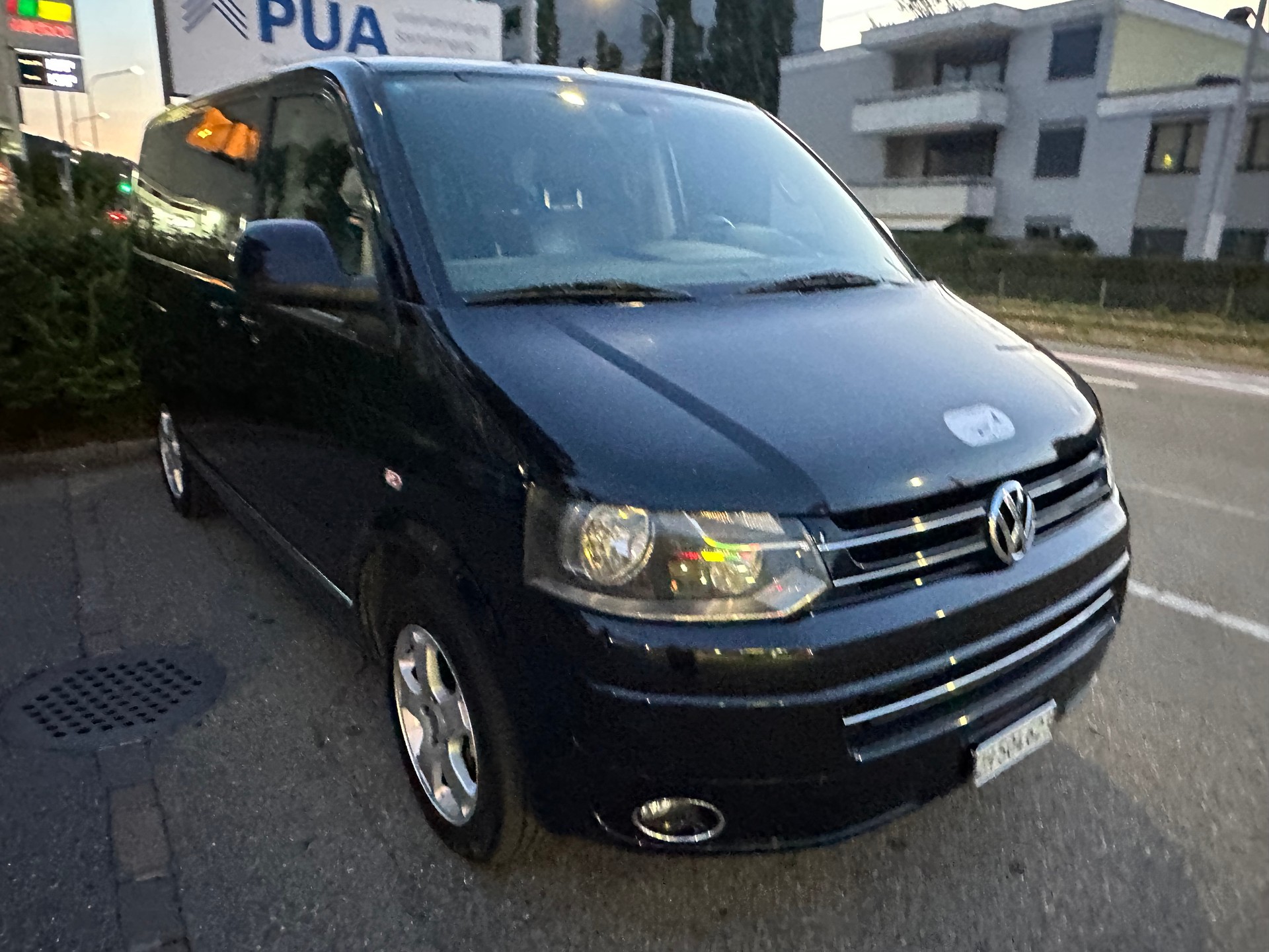 VW T5 Multivan 2.0 Bi-TDI CR Highline DSG-image-1