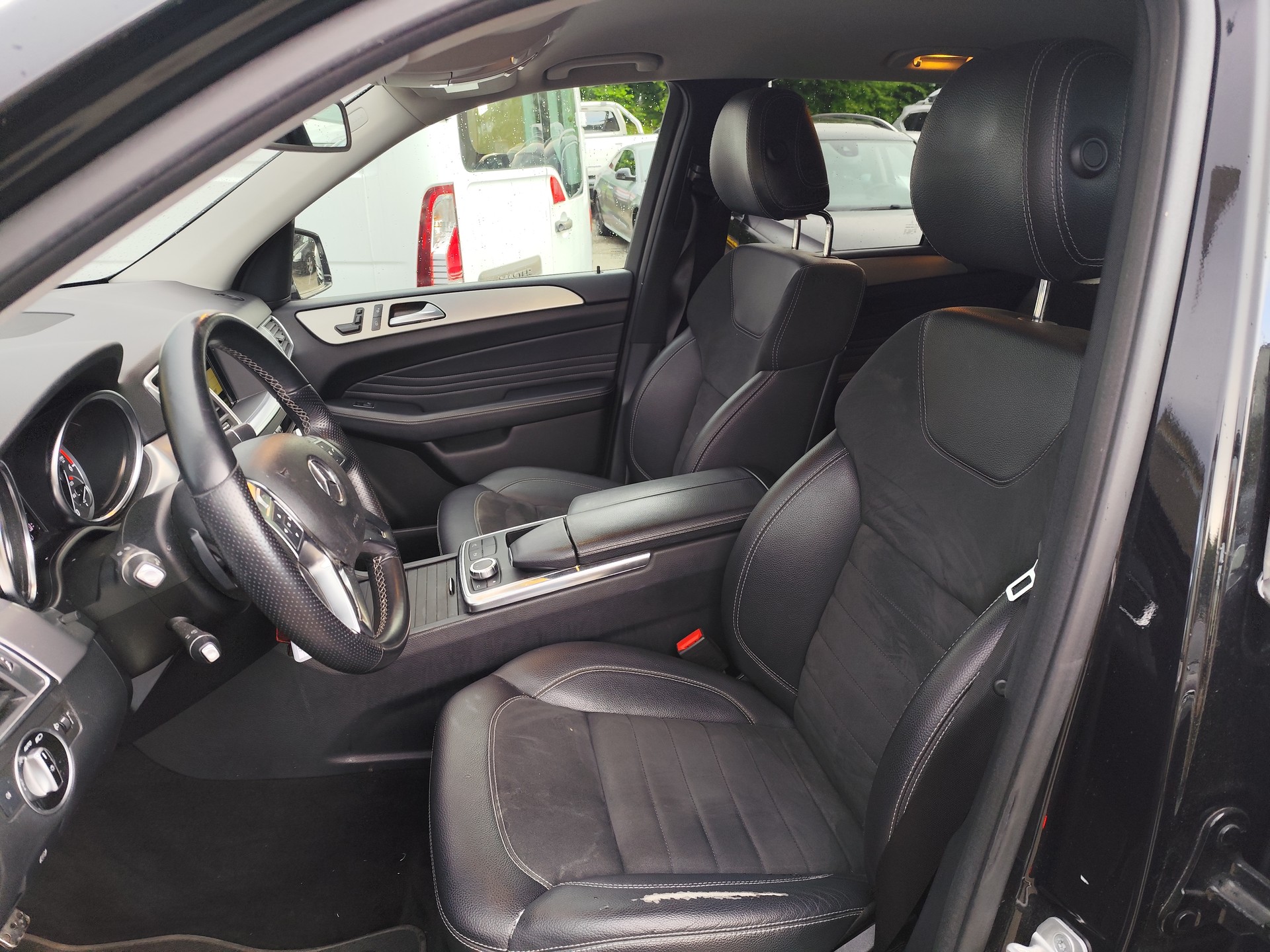 MERCEDES-BENZ ML 350 BlueTEC 4Matic 7G-Tronic-image-9