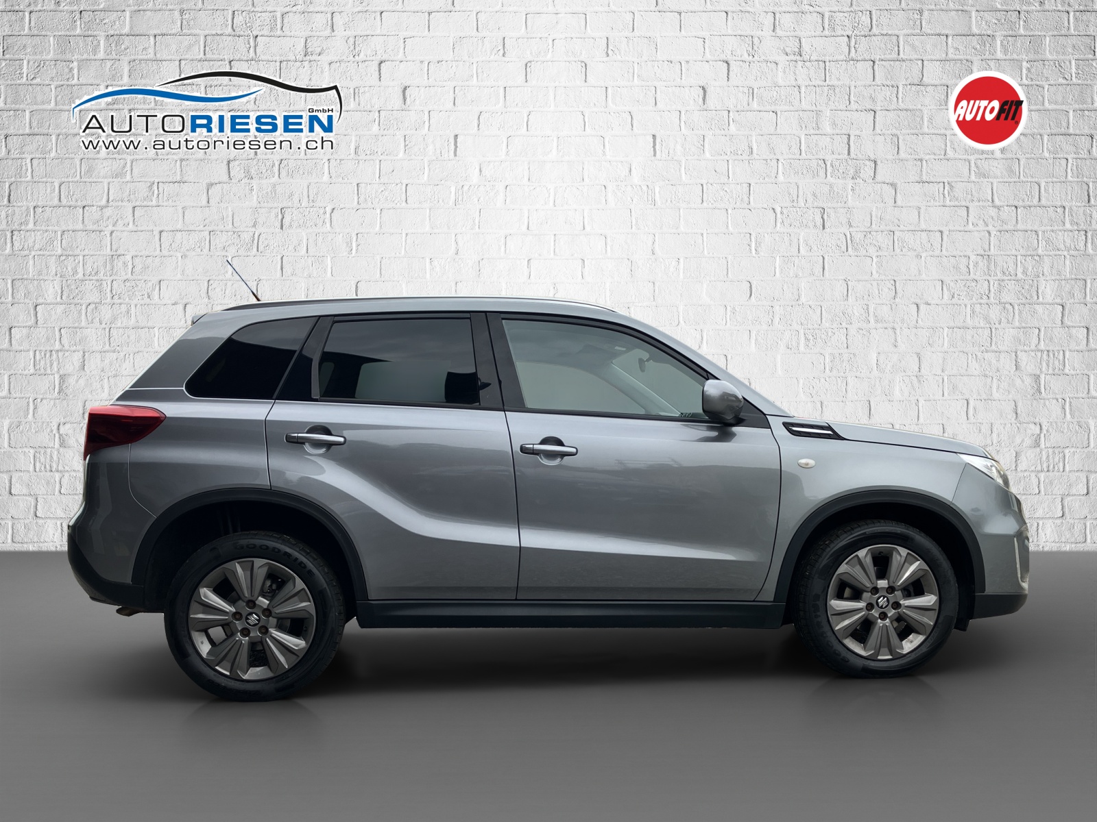 SUZUKI Vitara 1.4 Boosterjet Compact Top-image-2