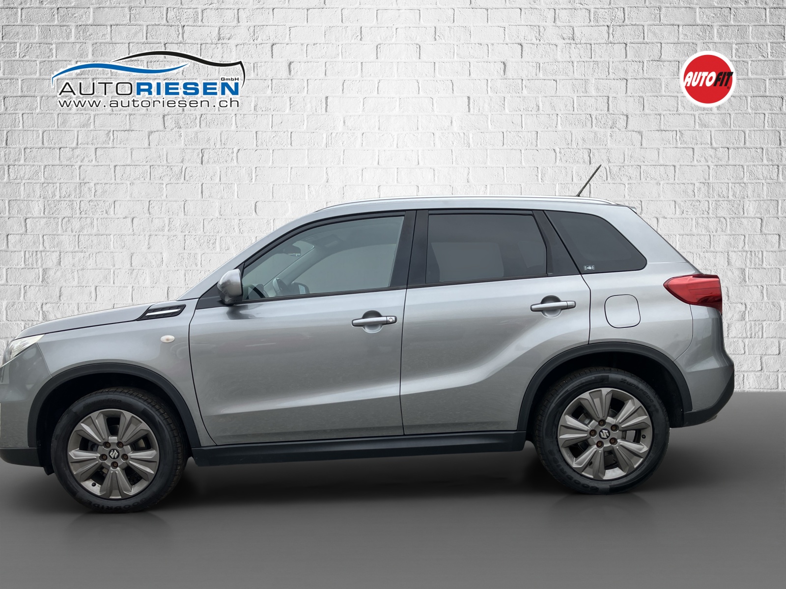 SUZUKI Vitara 1.4 Boosterjet Compact Top-image-1