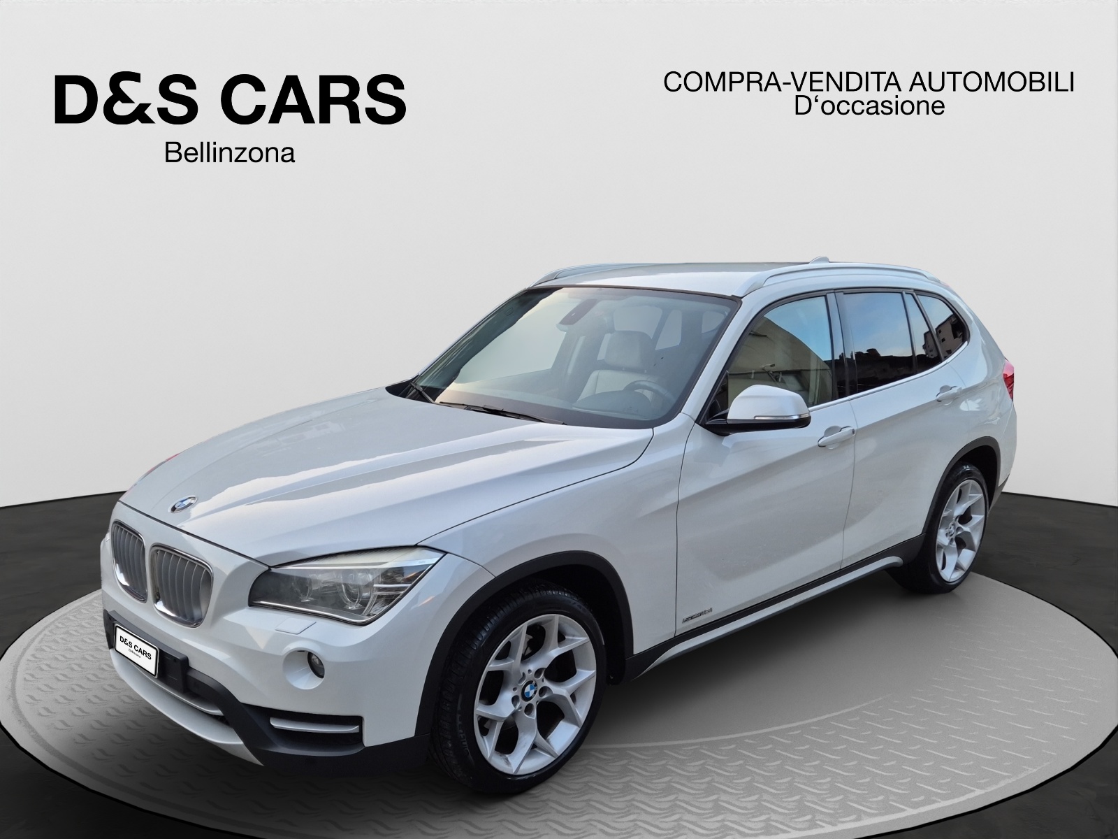 BMW X1 sDrive 18i Sport Line-image-0