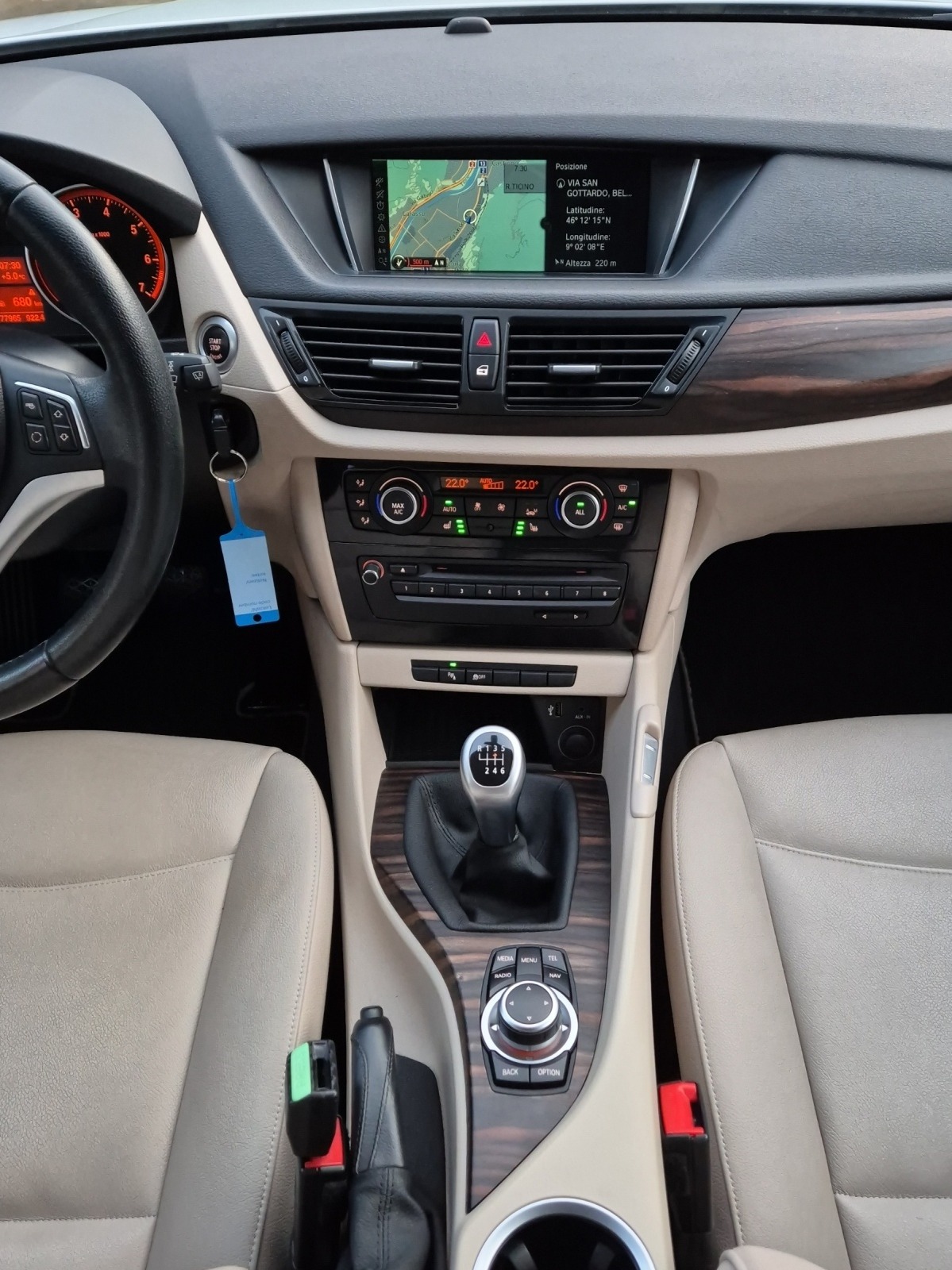 BMW X1 sDrive 18i Sport Line-image-10