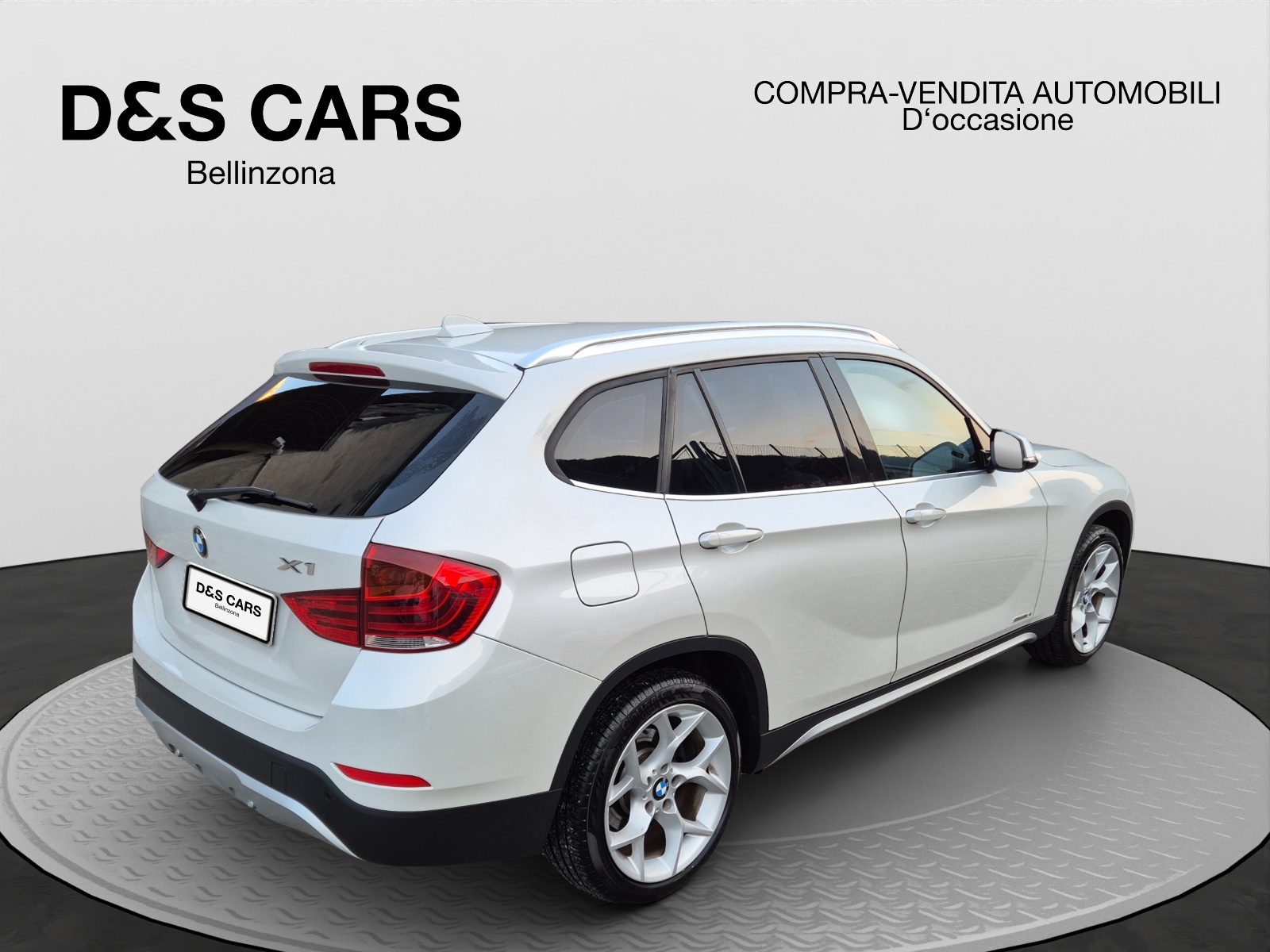 BMW X1 sDrive 18i Sport Line-image-5