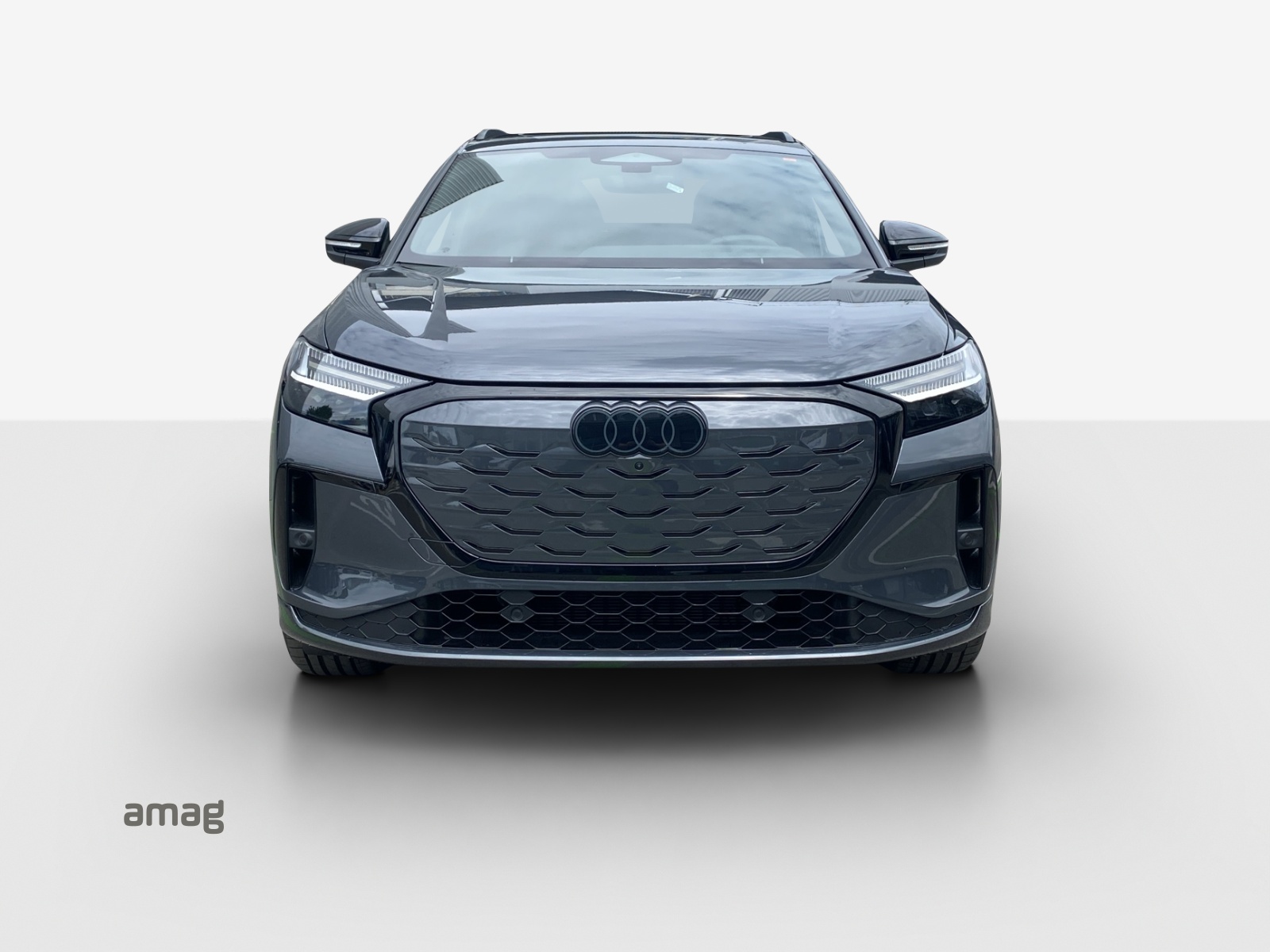 AUDI Q4 e-tron SUV quattro performance-image-6