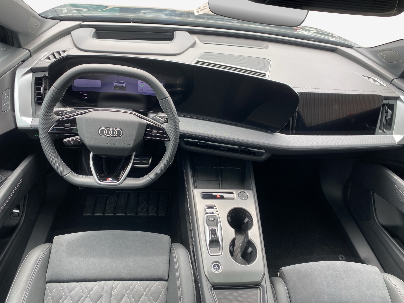 AUDI Q4 e-tron SUV quattro performance-image-8