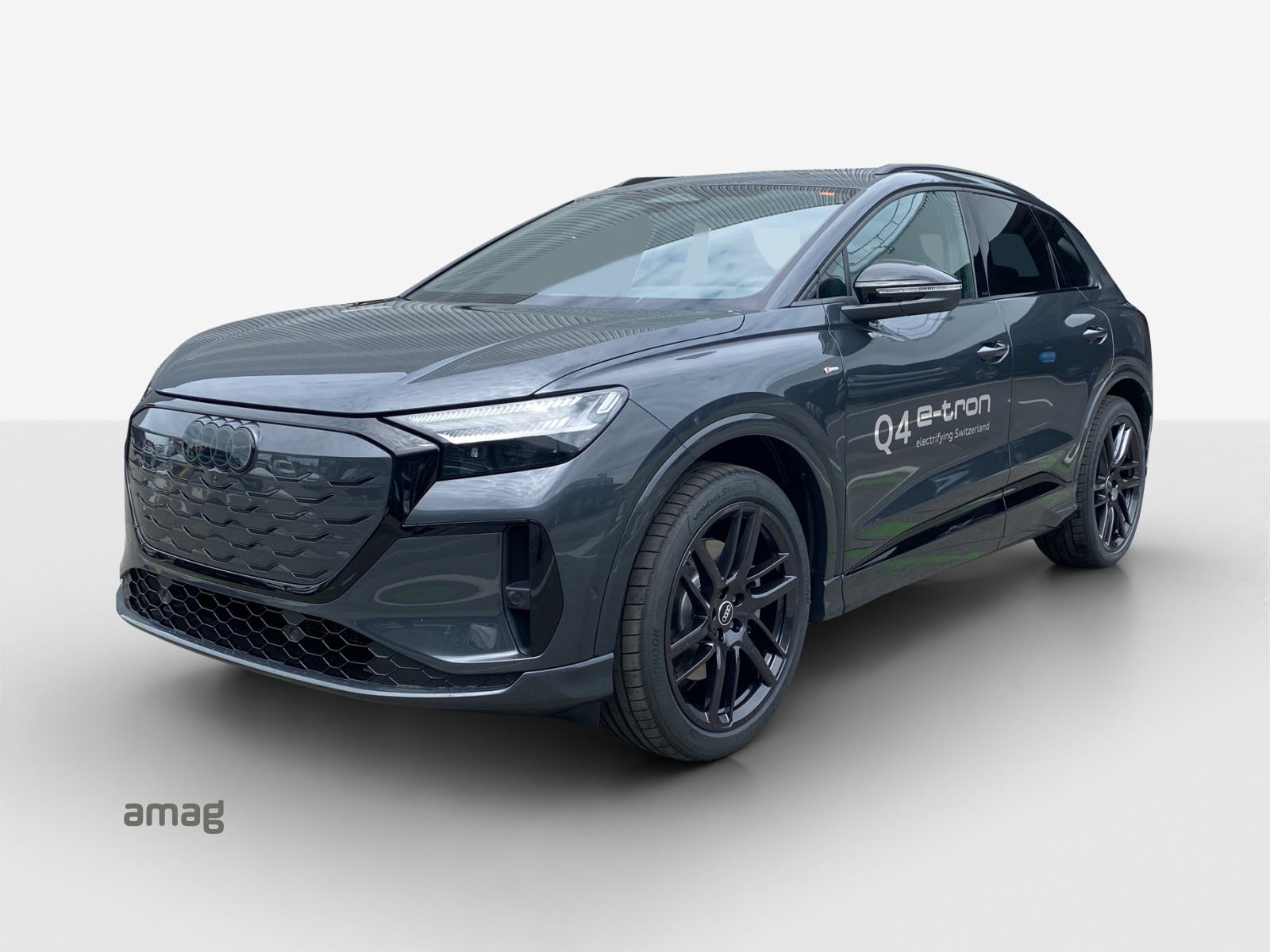 AUDI Q4 e-tron SUV quattro performance-image-0