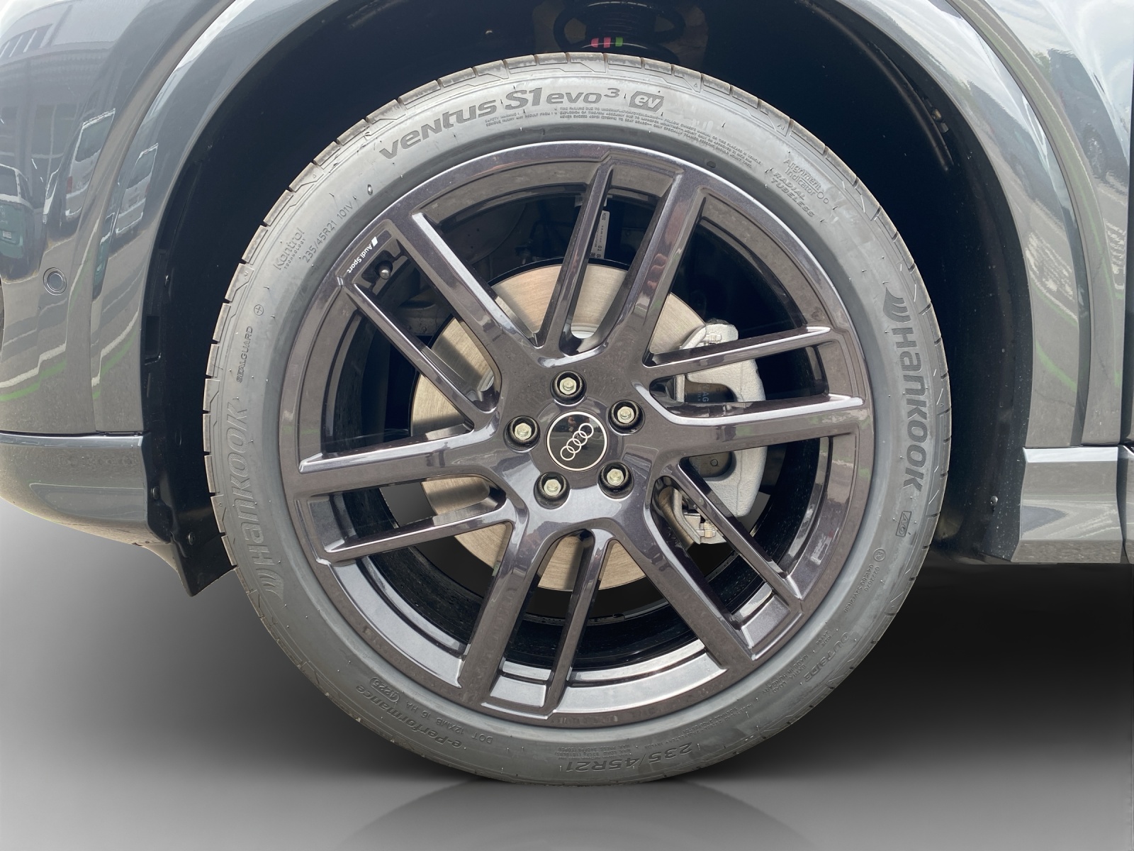AUDI Q4 e-tron SUV quattro performance-image-15