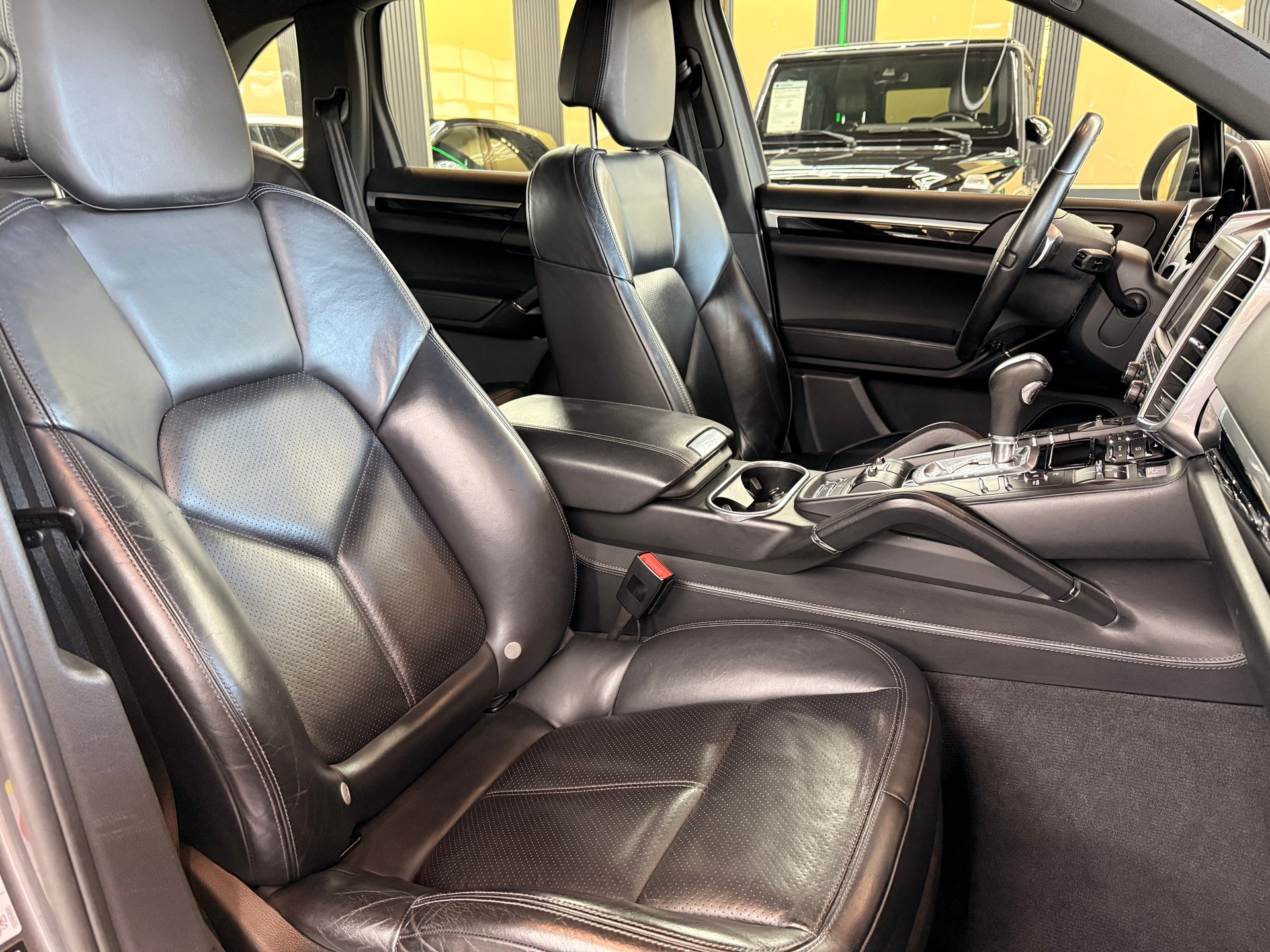 PORSCHE Cayenne 3.0 V6 TDI TipT-image-10