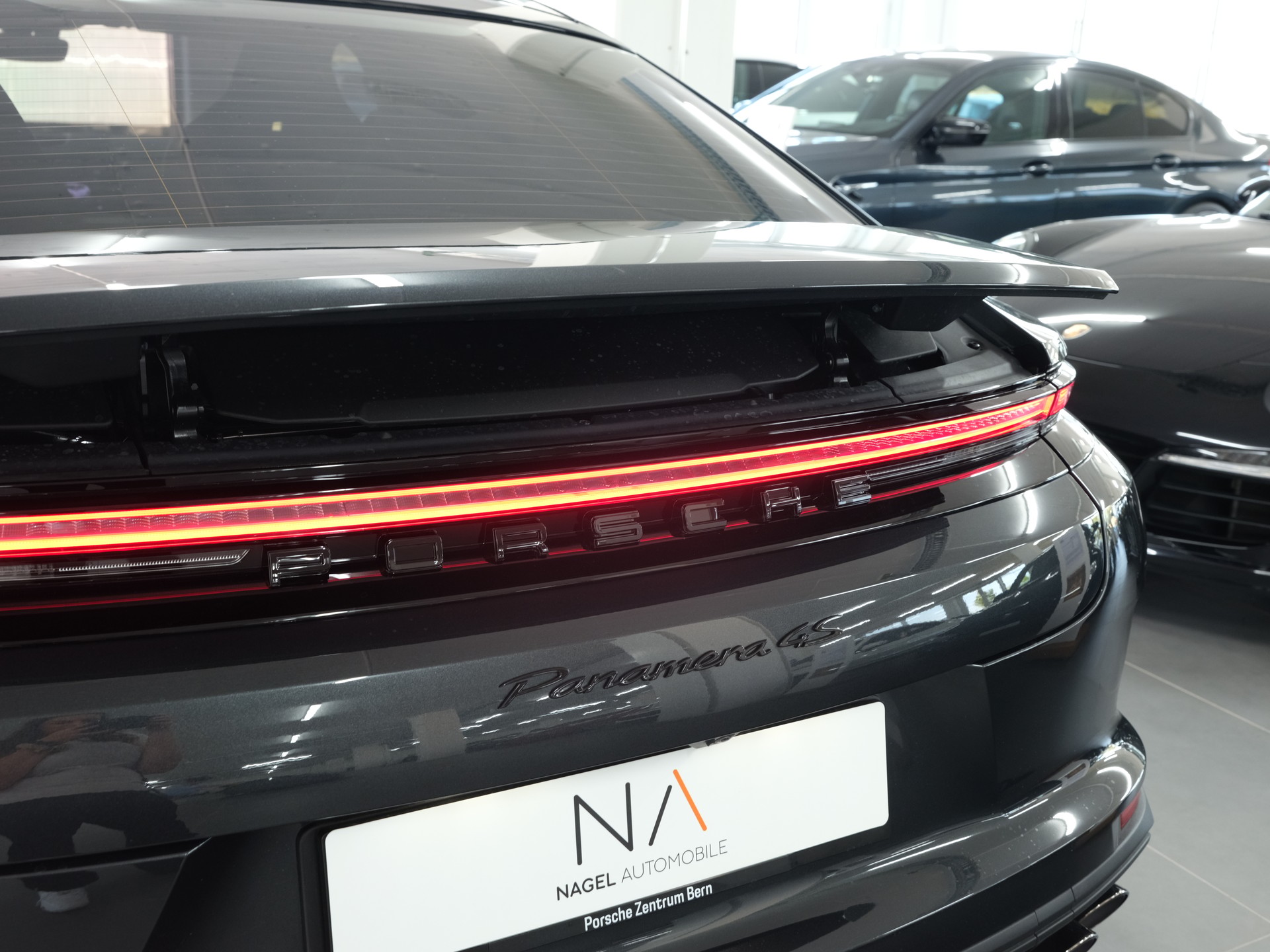 PORSCHE Panamera 4 PDK *Porsche Aproved* *Sport Chrono* *360 Kamera*-image-10
