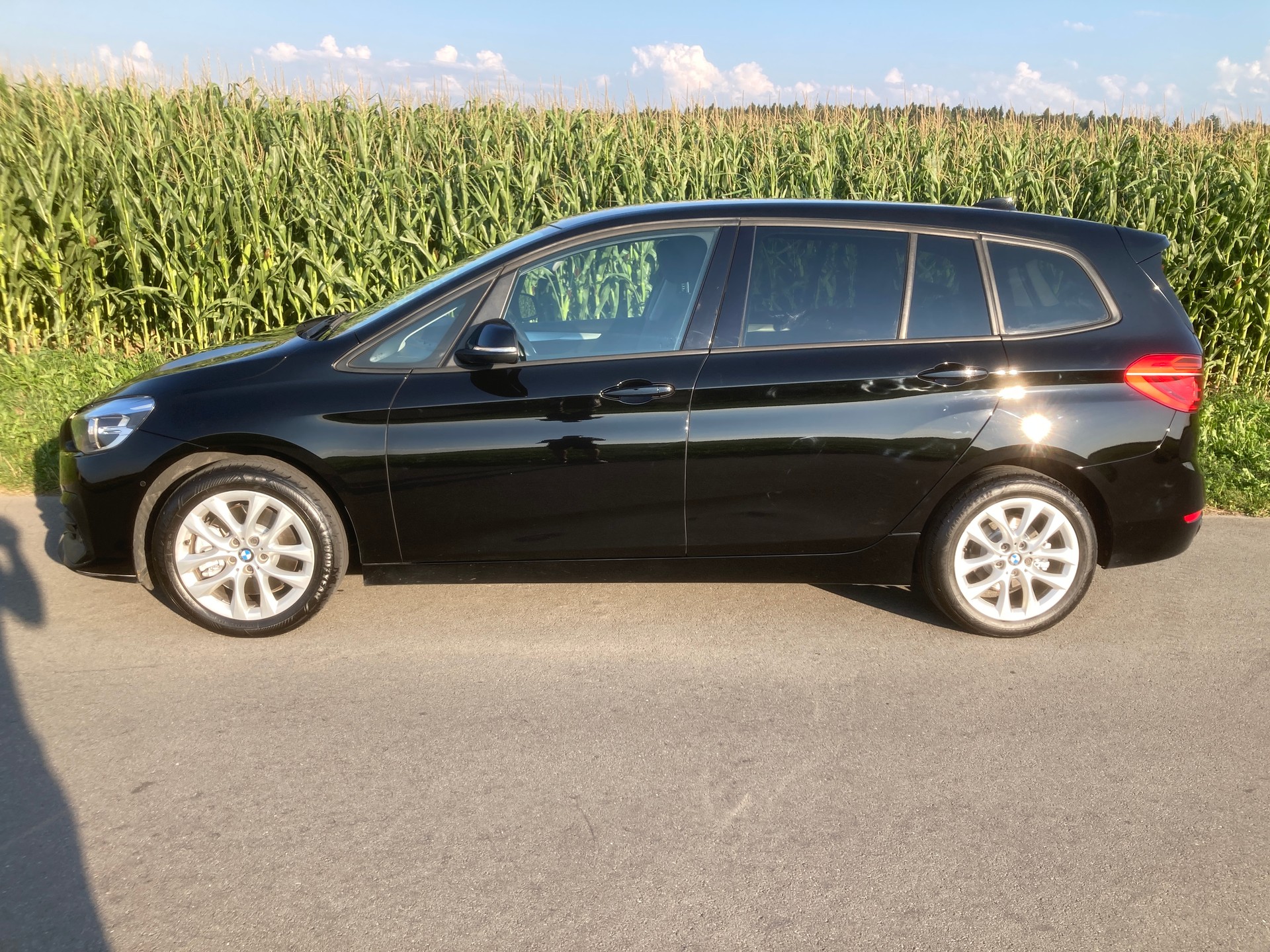 BMW 218d xDrive Gran Tourer Steptronic-image-4