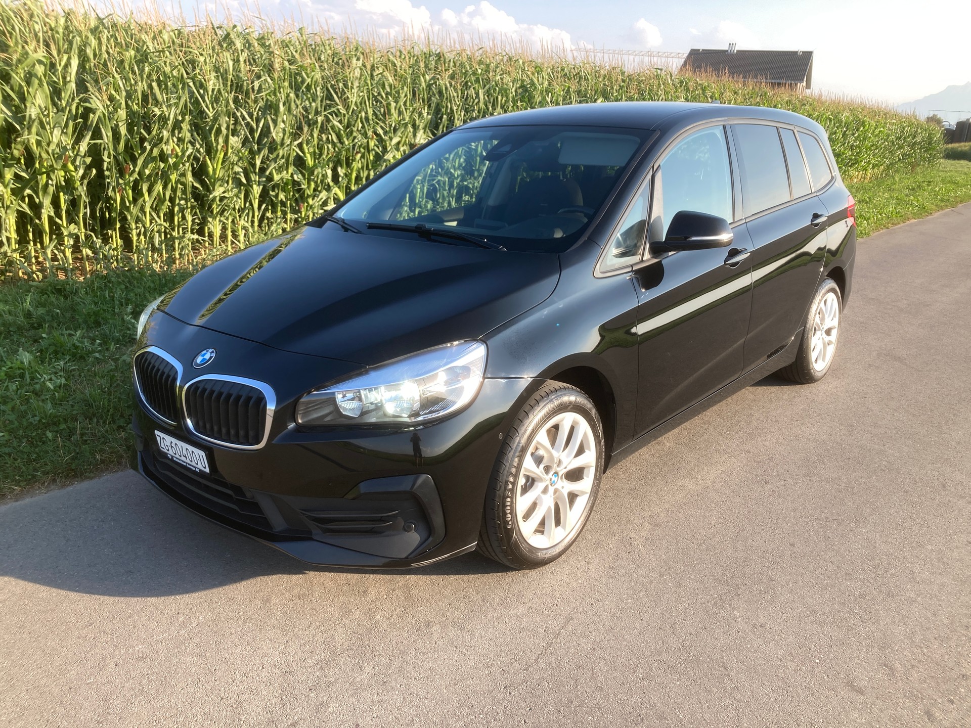 BMW 218d xDrive Gran Tourer Steptronic-image-0