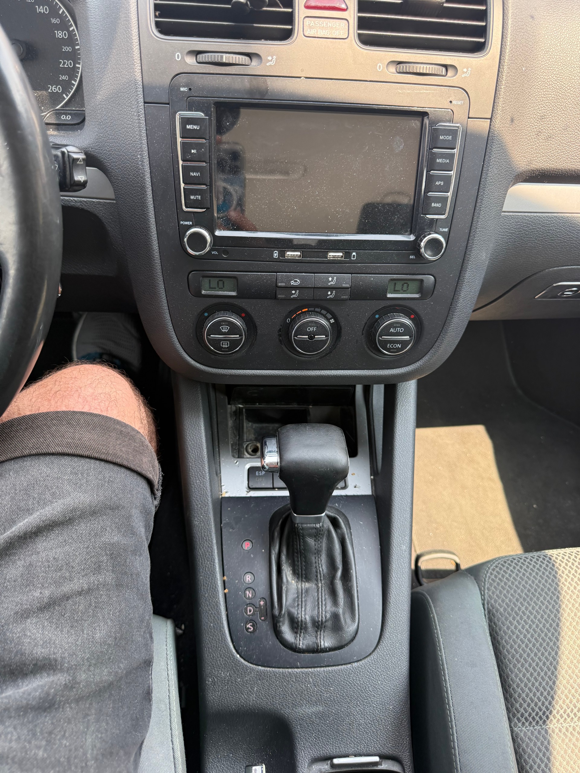 VW Golf 2.0 FSI Comfortline-image-10