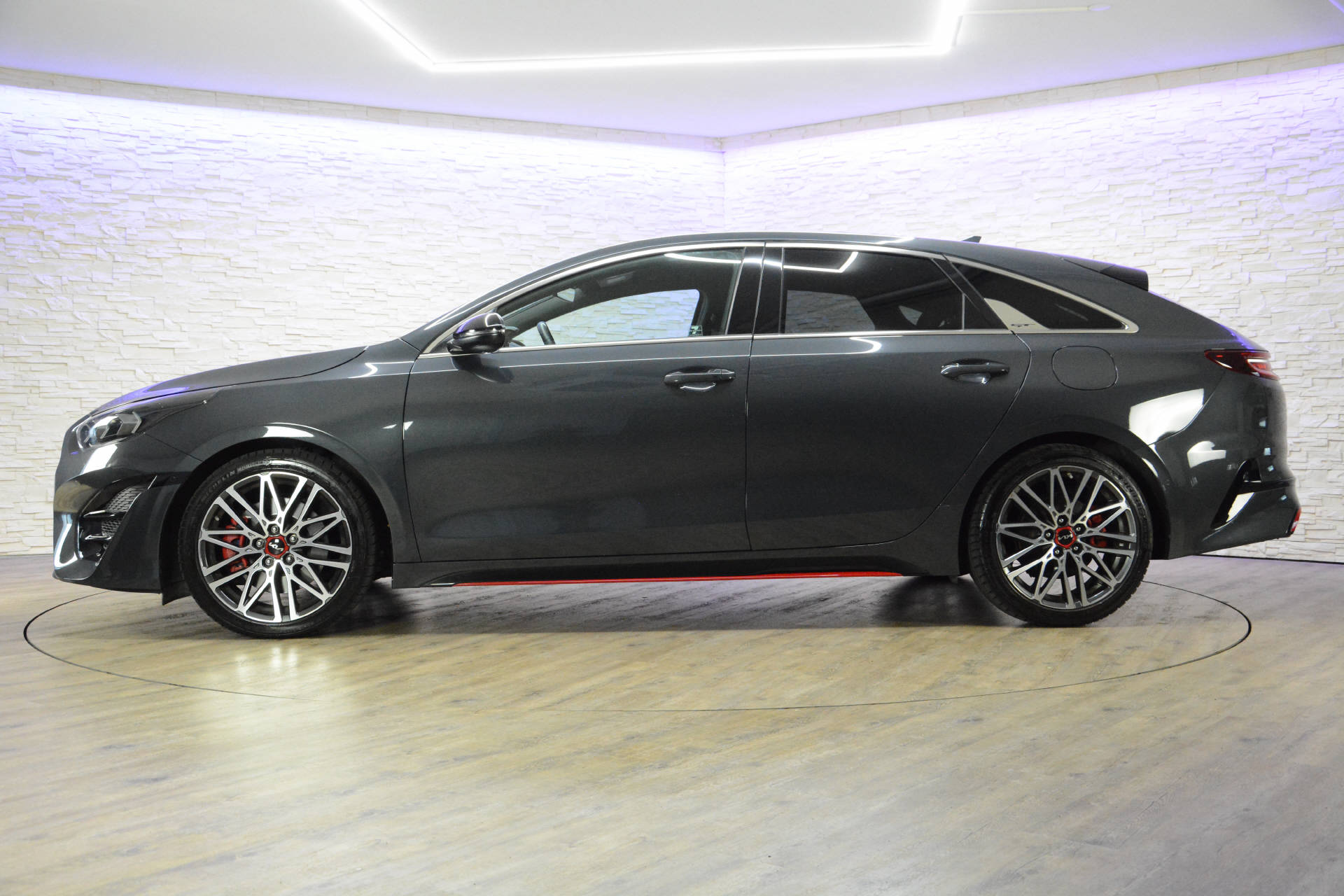 KIA ProCeed 1.6 T-GDi GT-image-2