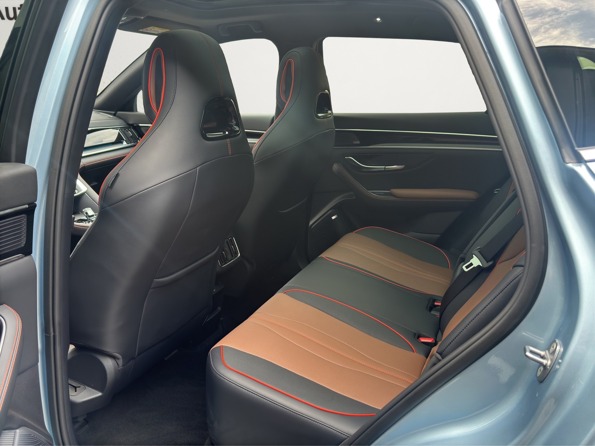 BYD Seal U DM-i Design AWD 4x4-image-16