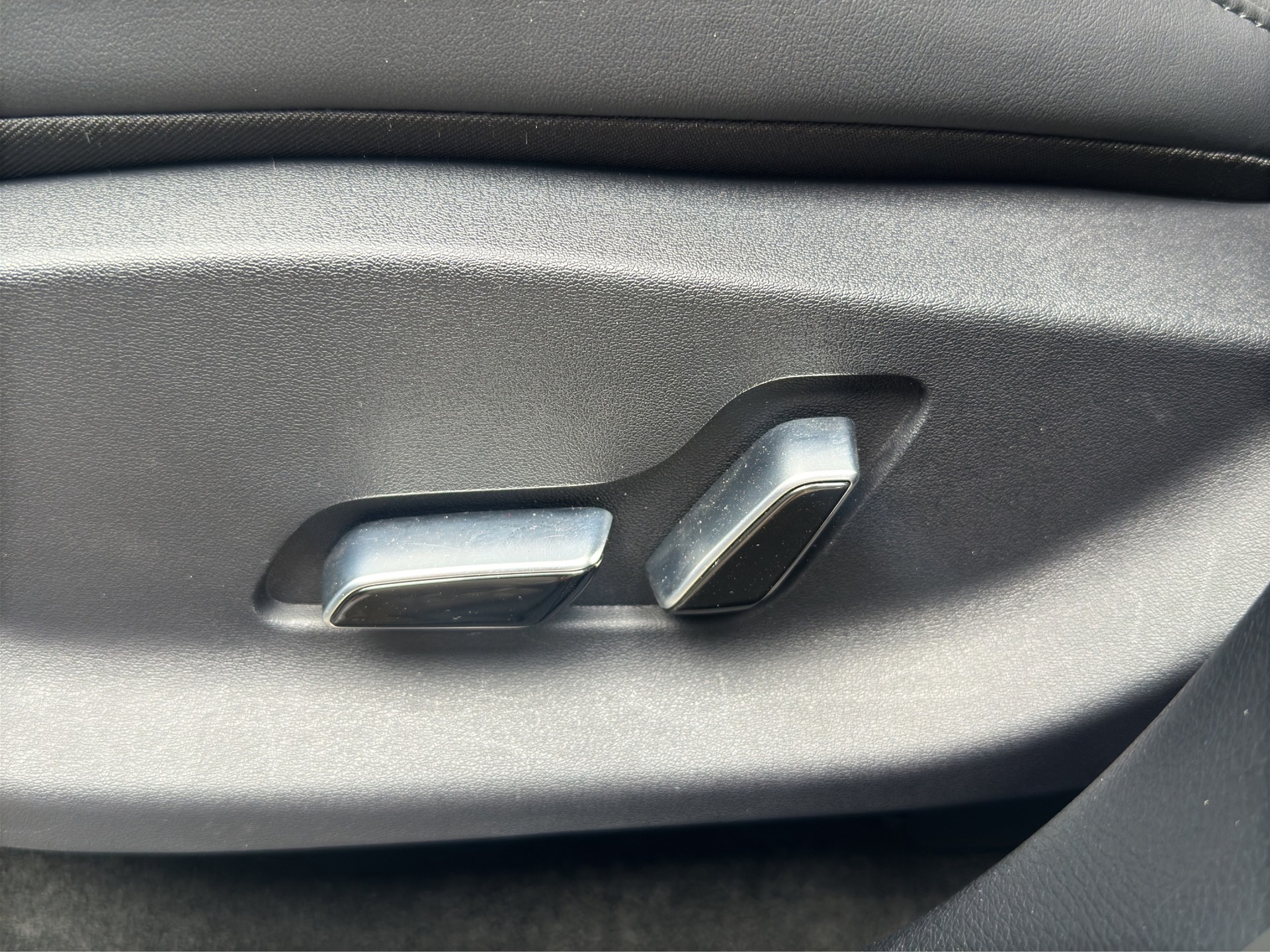 BYD Seal U DM-i Design AWD 4x4-image-14