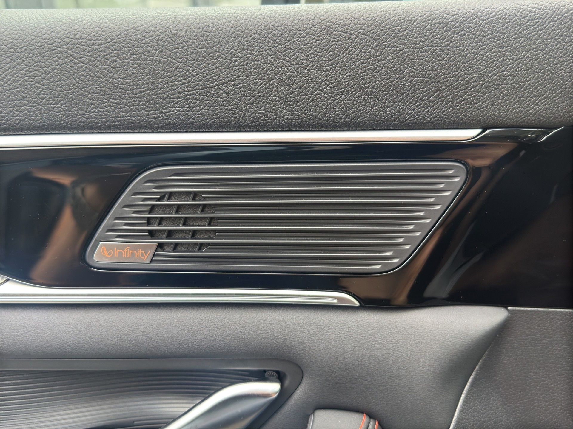 BYD Seal U DM-i Design AWD 4x4-image-27