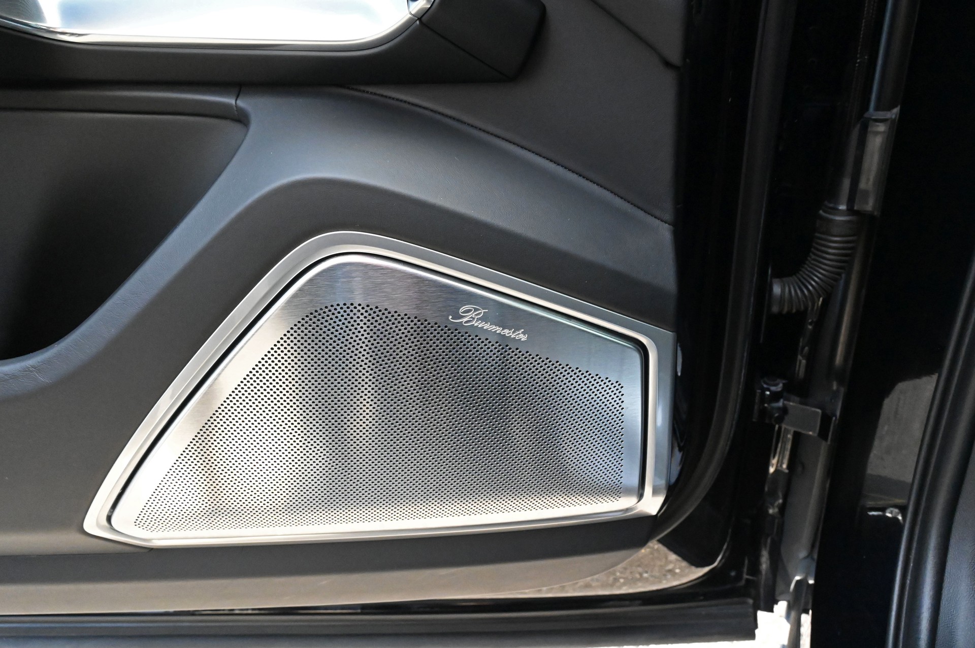 PORSCHE Cayenne Turbo-image-15