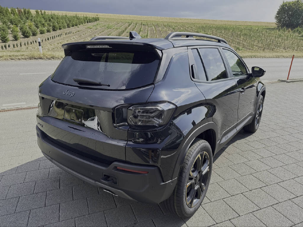 JEEP Avenger 1.2 MHEV 85th Anniversary 4xe-image-4