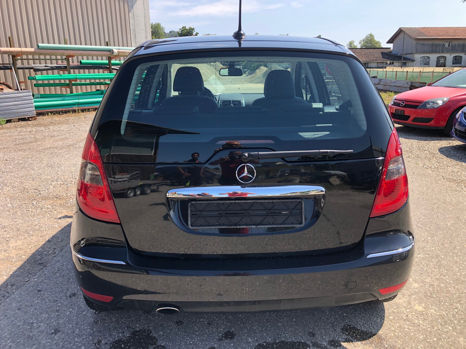 MERCEDES-BENZ A 160 (150) Classic Autotronic-image-6