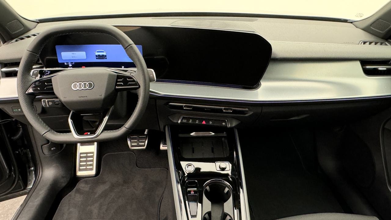 AUDI Q3 SUV TFSI quattro 195 kW S tronic-image-5