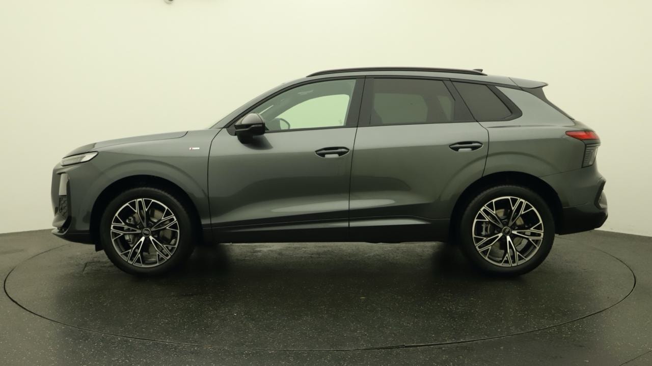 AUDI Q3 SUV TFSI quattro 195 kW S tronic-image-1