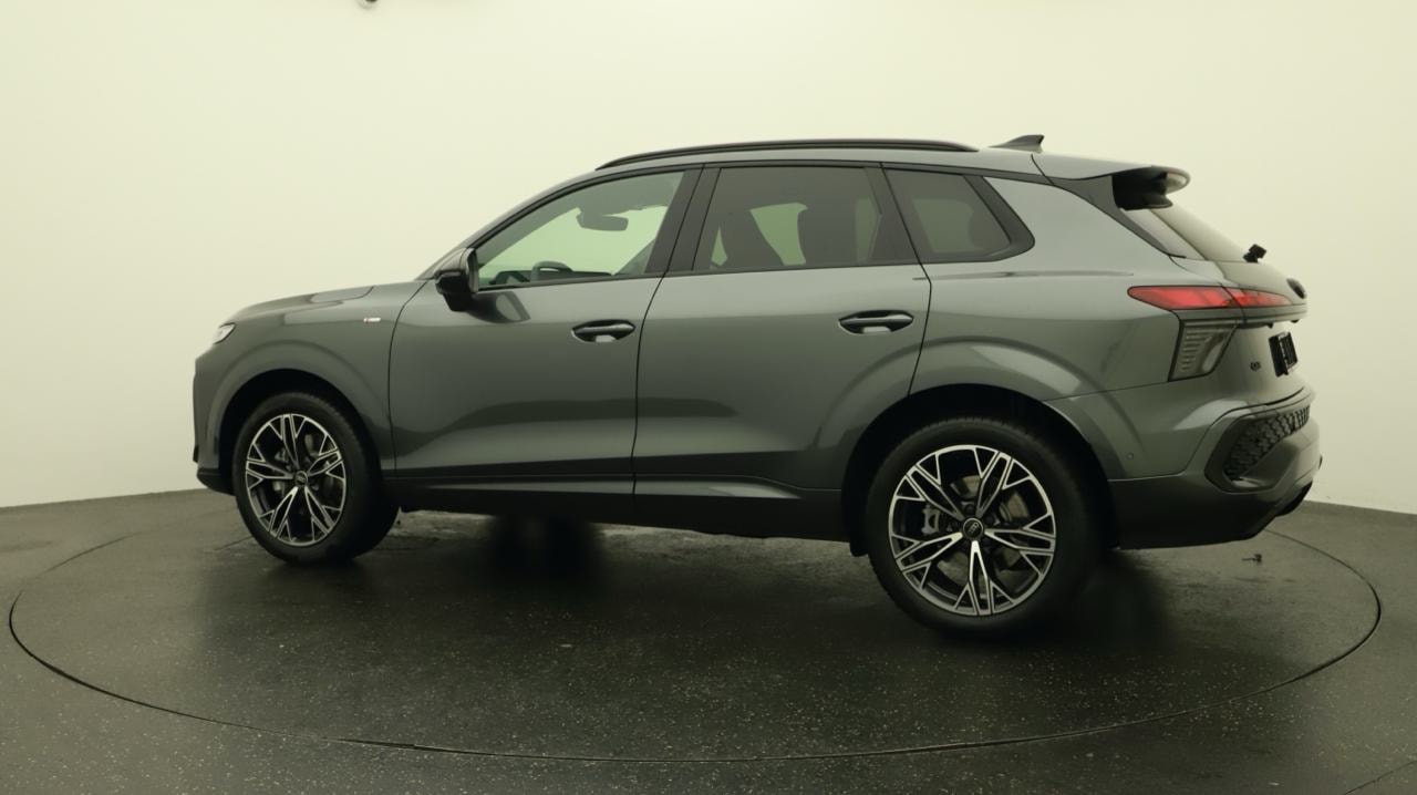 AUDI Q3 SUV TFSI quattro 195 kW S tronic-image-2