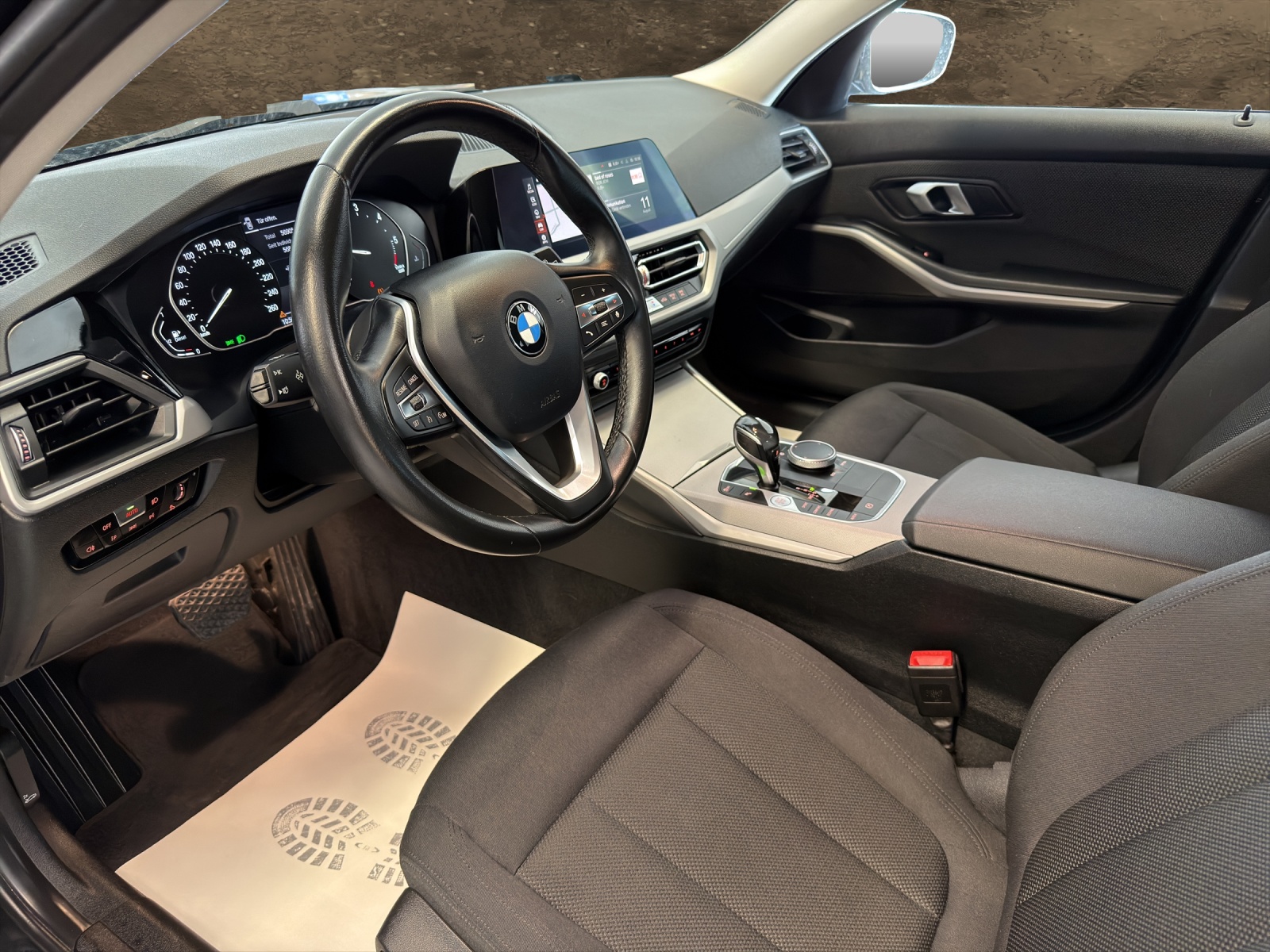 BMW 318d 48V Touring Steptronic-image-7