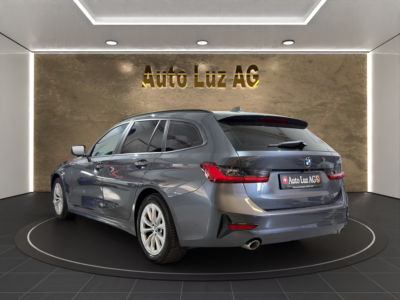 BMW 318d 48V Touring Steptronic-image-4