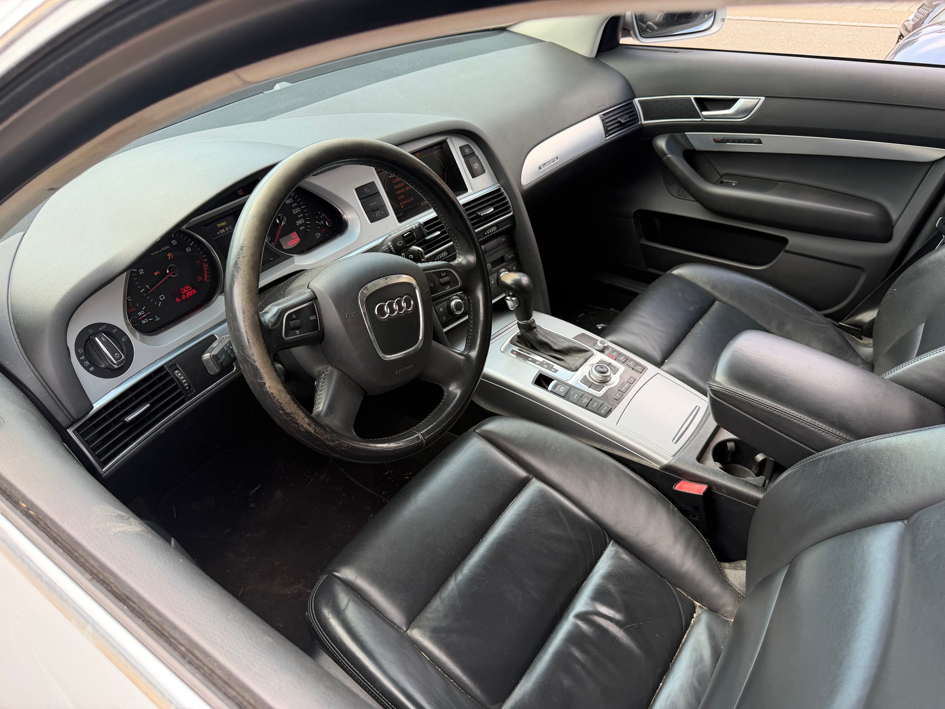 AUDI A6 Avant 3.0 TFSI quattro tiptronic-image-4