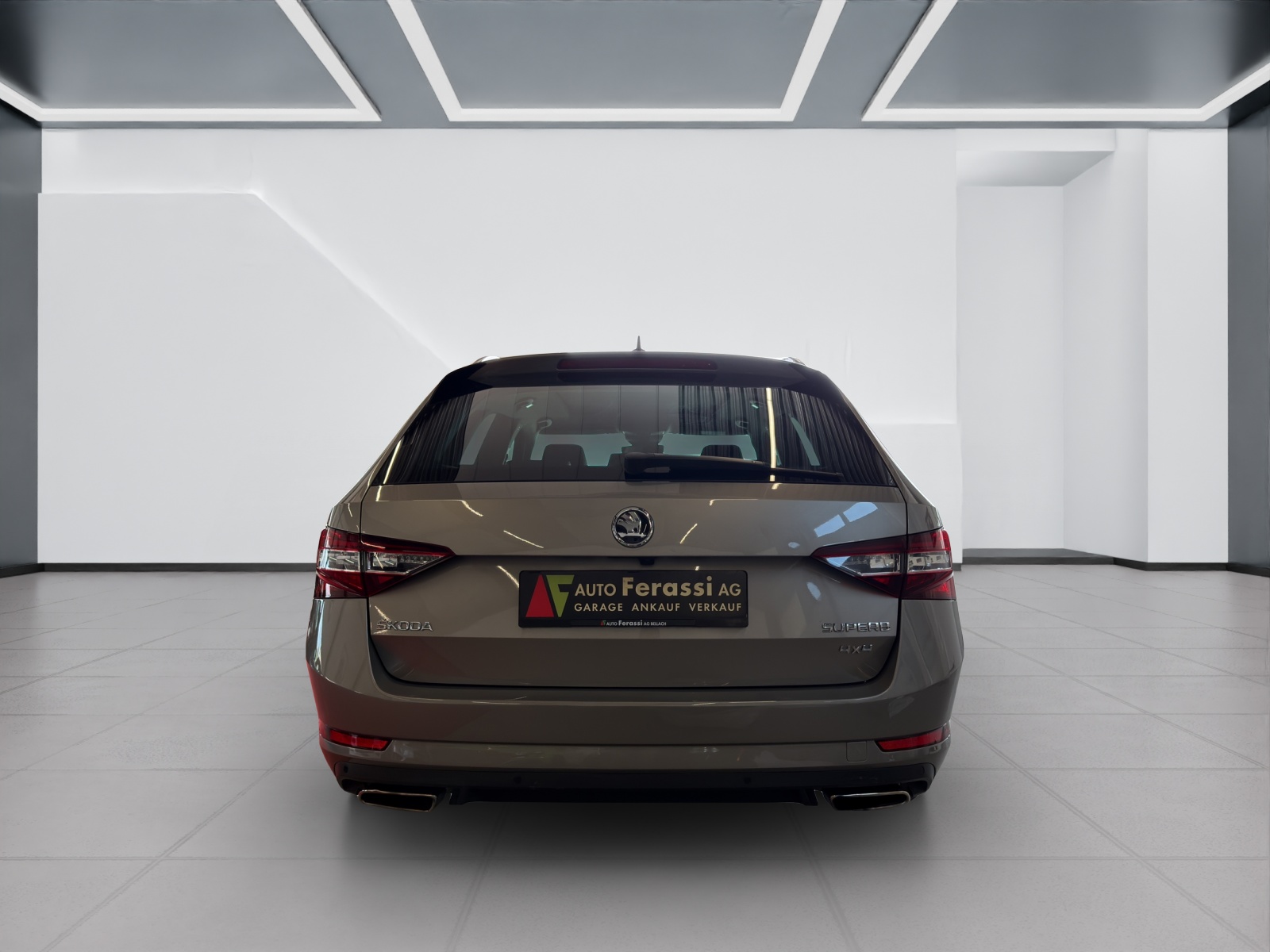 SKODA Superb Combi 2.0 TSI L&K DSG 4x4-image-4