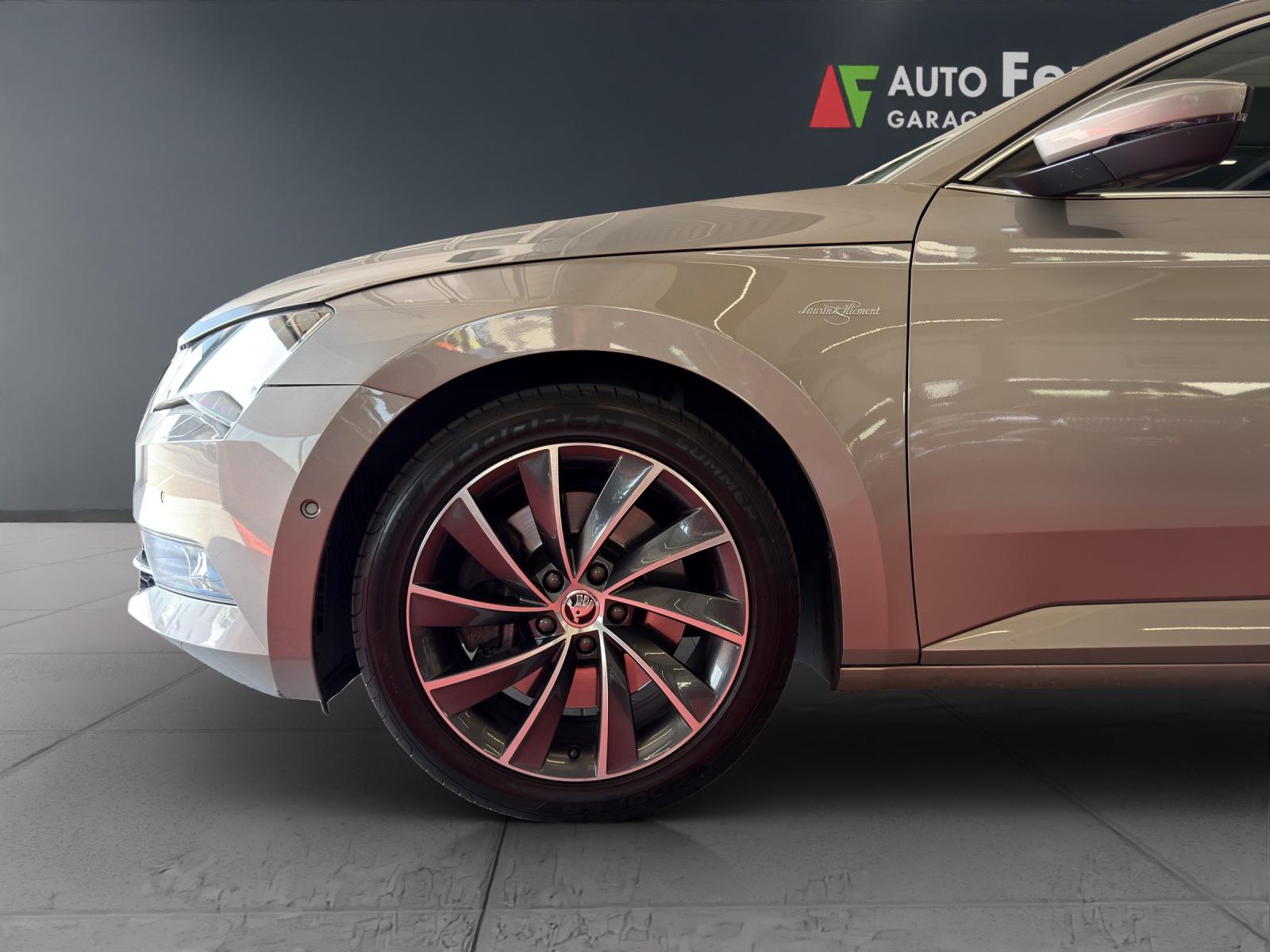 SKODA Superb Combi 2.0 TSI L&K DSG 4x4-image-10