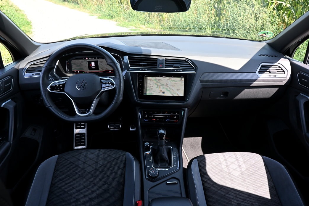 VW Tiguan 2.0 TDI SCR R-Line 4Motion DSG-image-5
