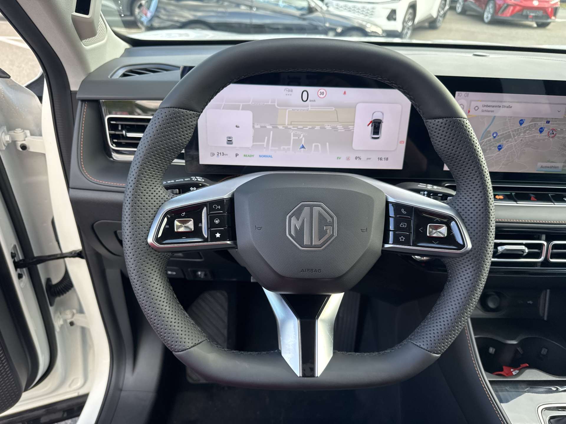 MG HS 1.5 T HEV+ Luxury 224PS Automat-image-15