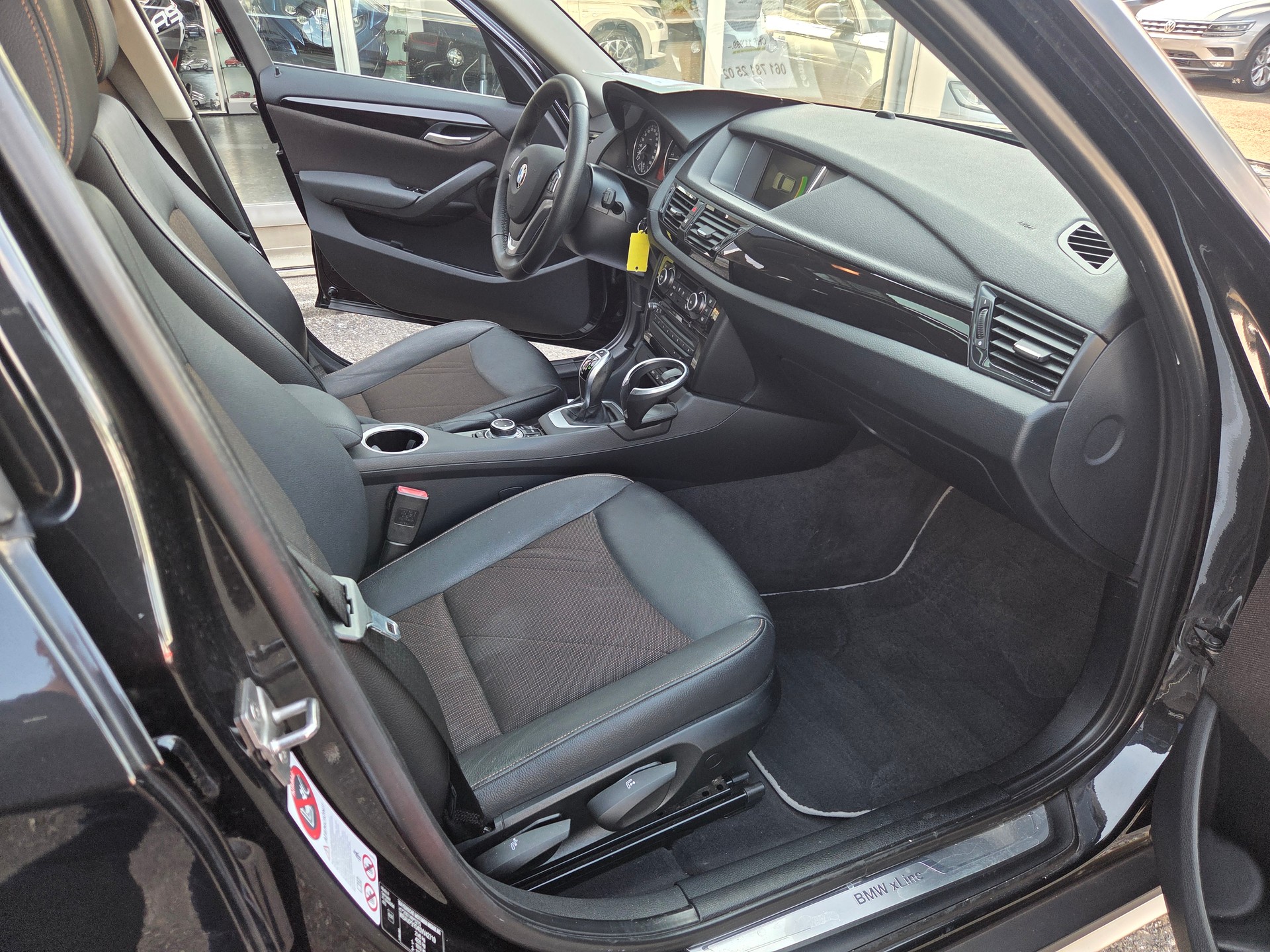 BMW X1 xDrive 20d xLine Steptronic-image-12