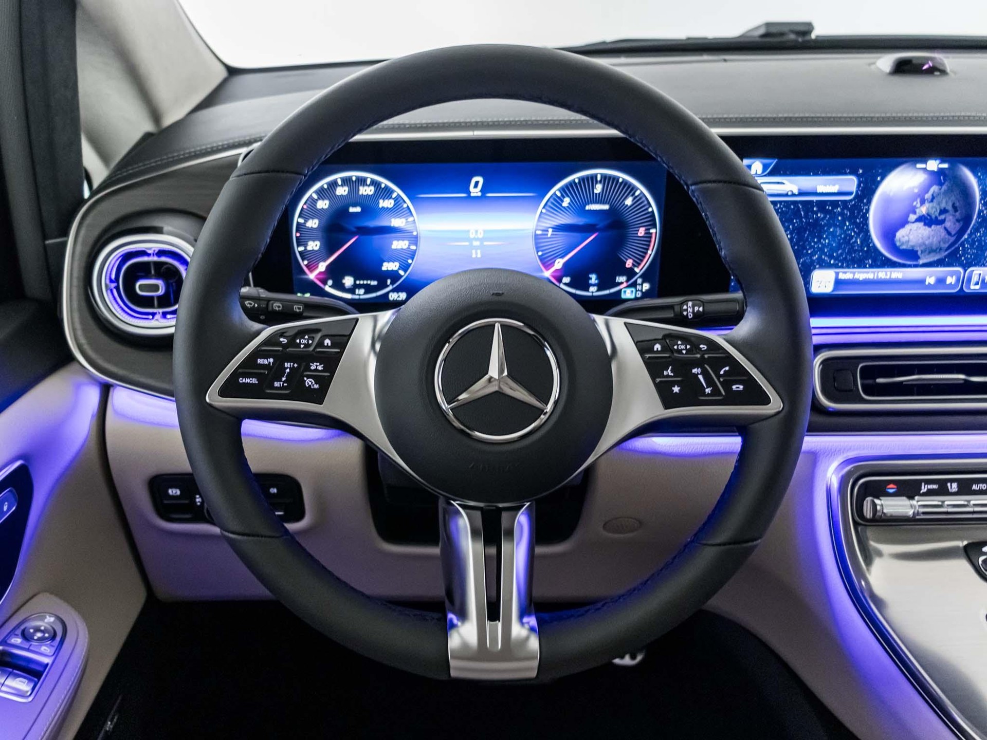 MERCEDES-BENZ V 300 d 4MATIC EXCLUSIVE Lang-image-11