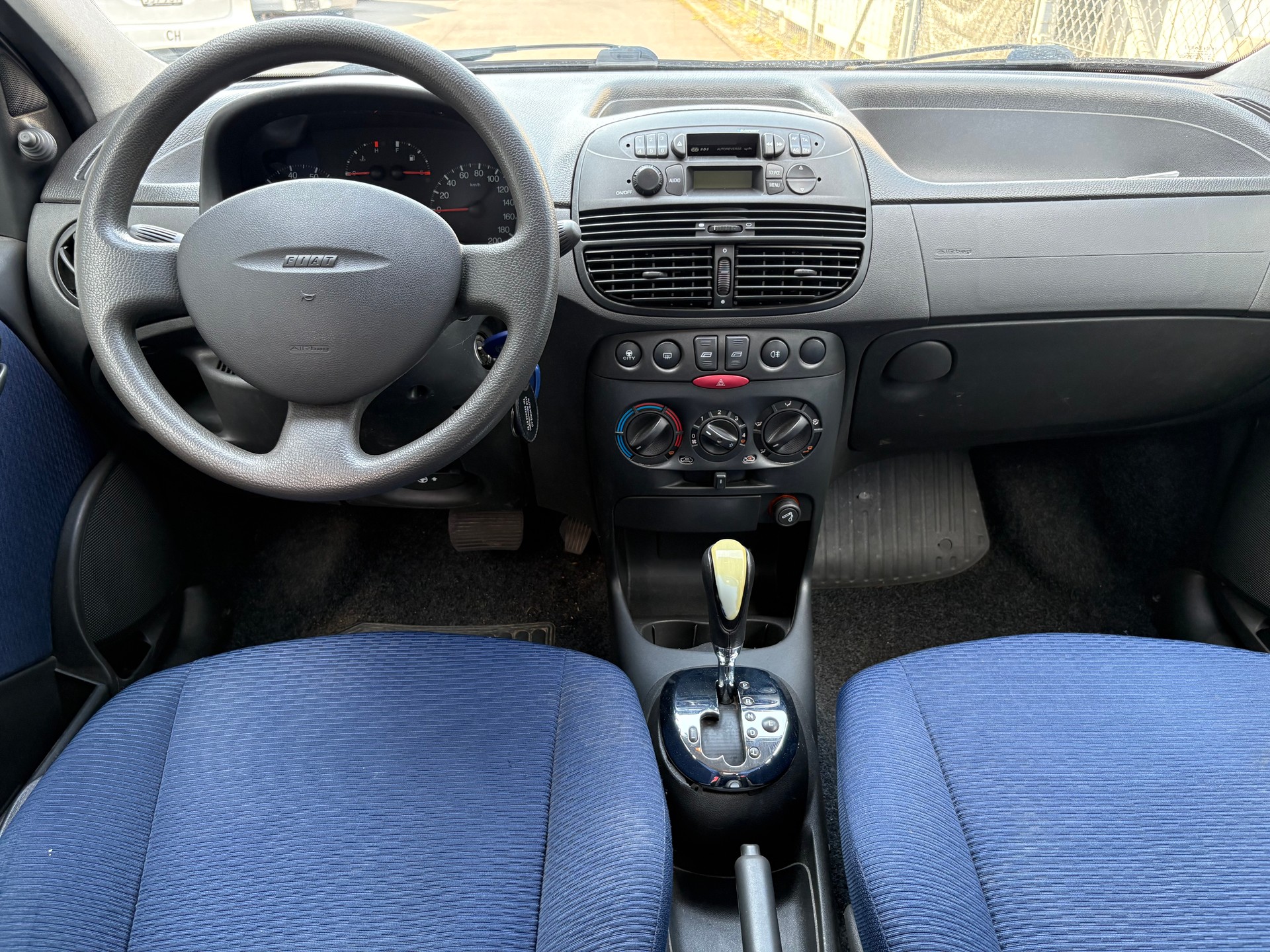 PEUGEOT 206 1.6 16V XS Premium-image-11