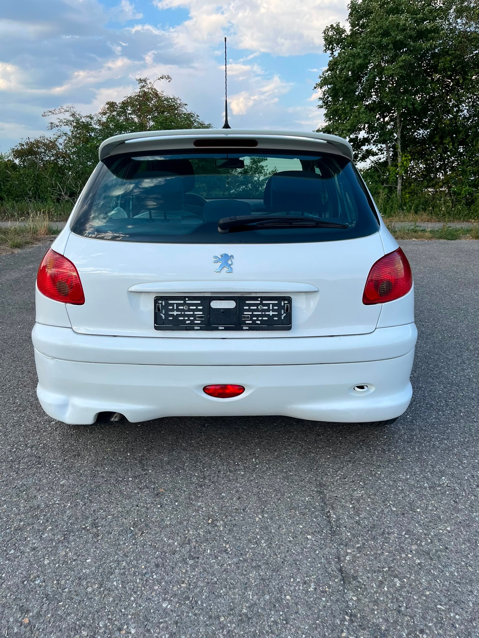 PEUGEOT 206 1.6 16V XS Premium-image-8