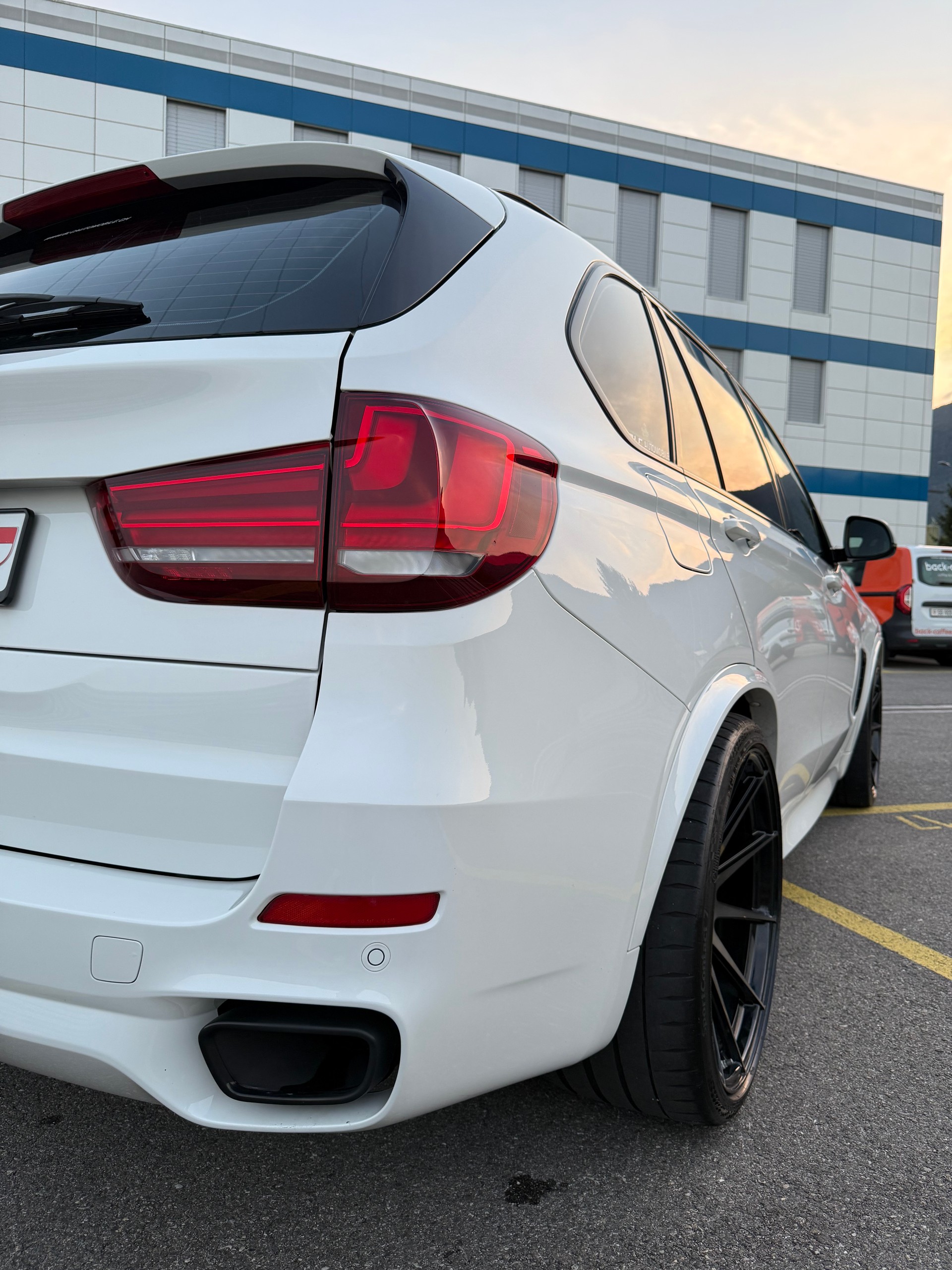 BMW 30d xDrive-image-3