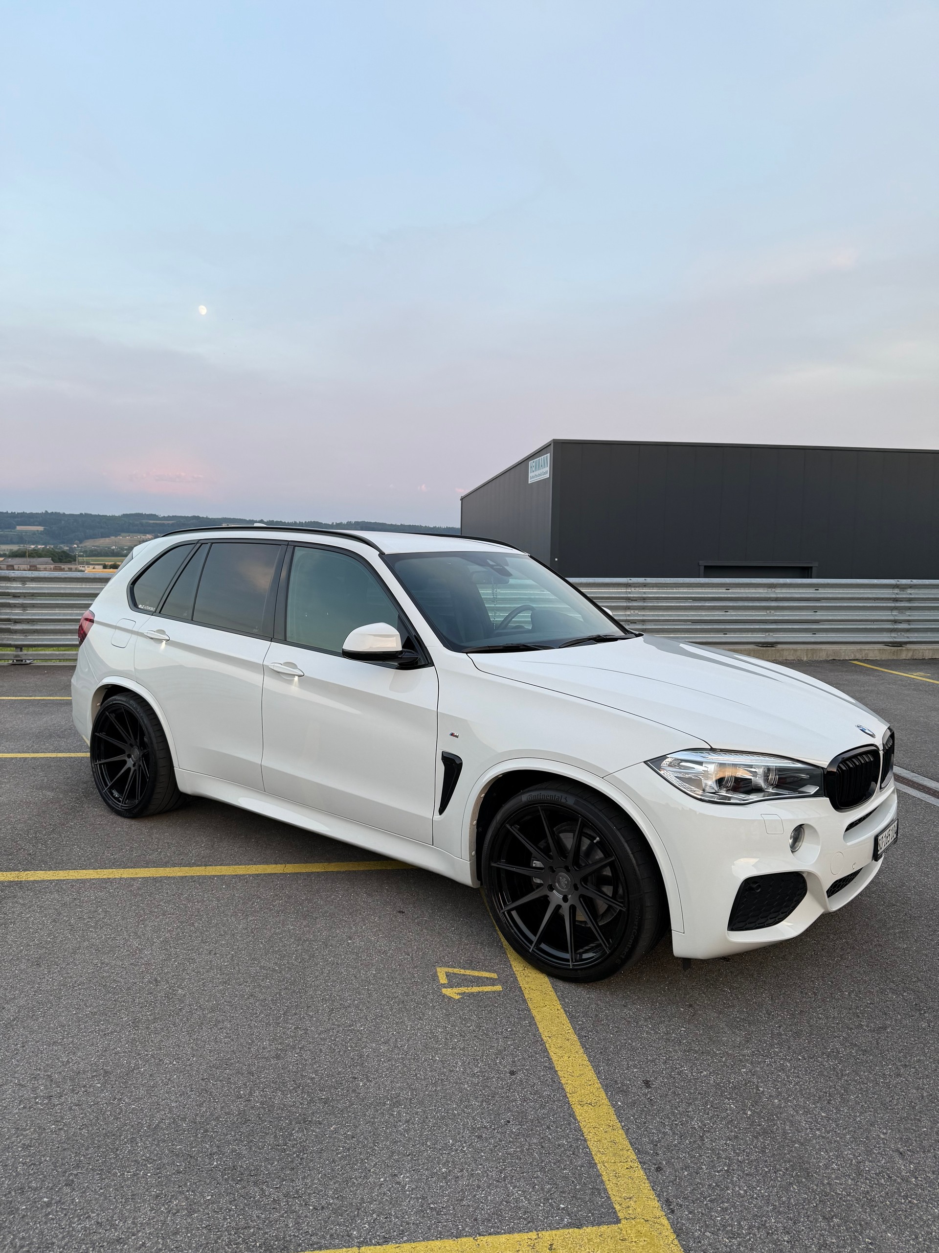 BMW 30d xDrive-image-0