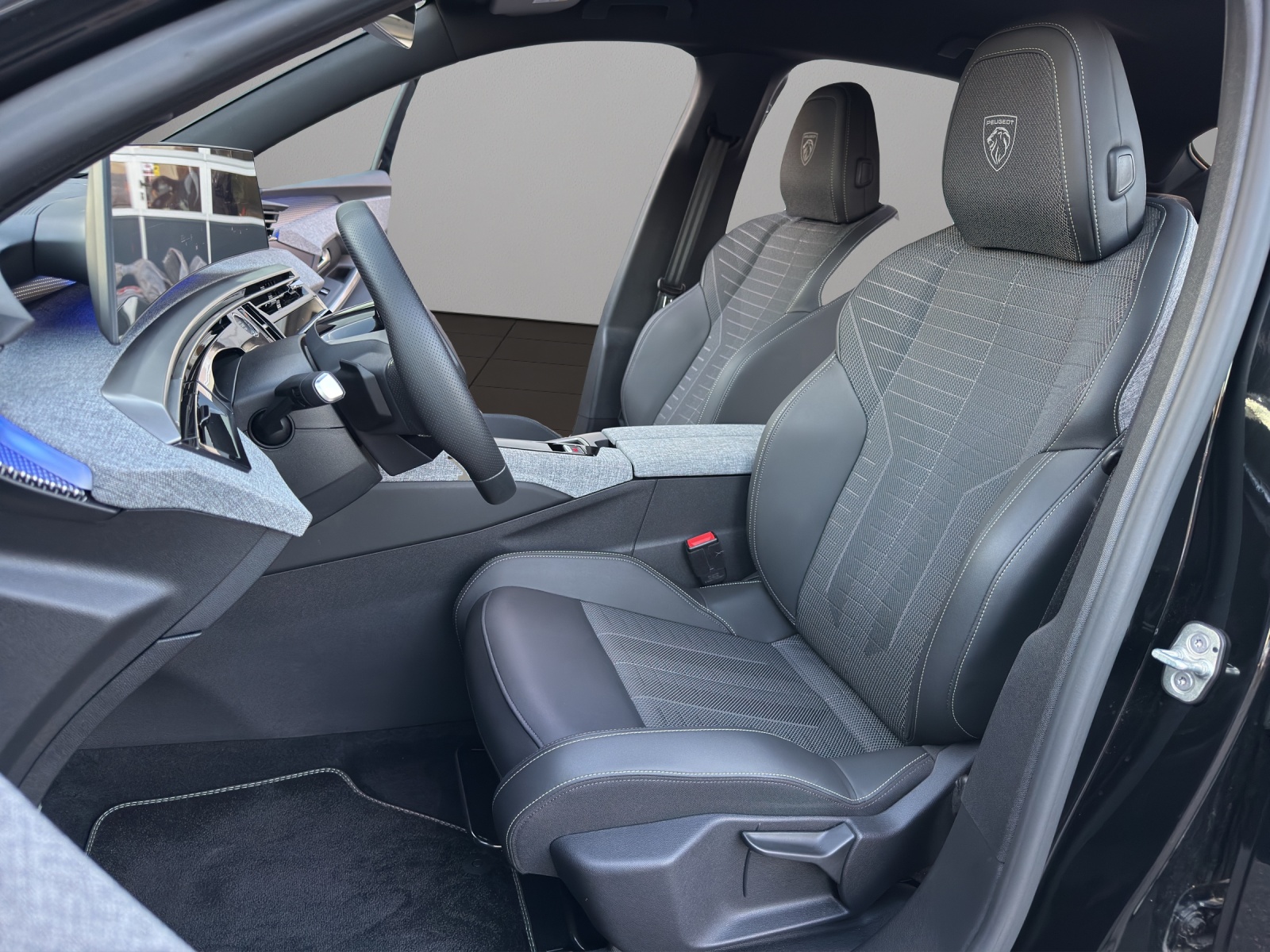 PEUGEOT 3008 145 e-DCS6 Hybrid GT-image-8